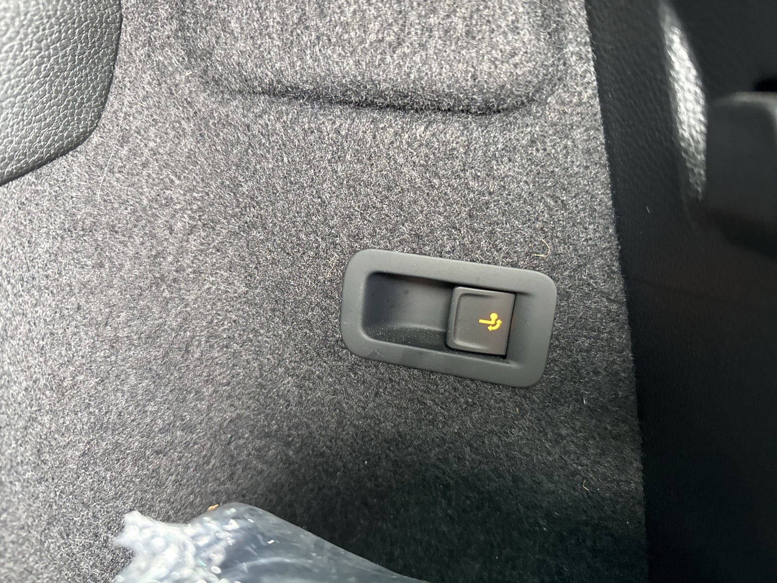 Skoda Karoq 1.5 TOUR PANO AHK 360°CAM MATRIX E-KLAPPE