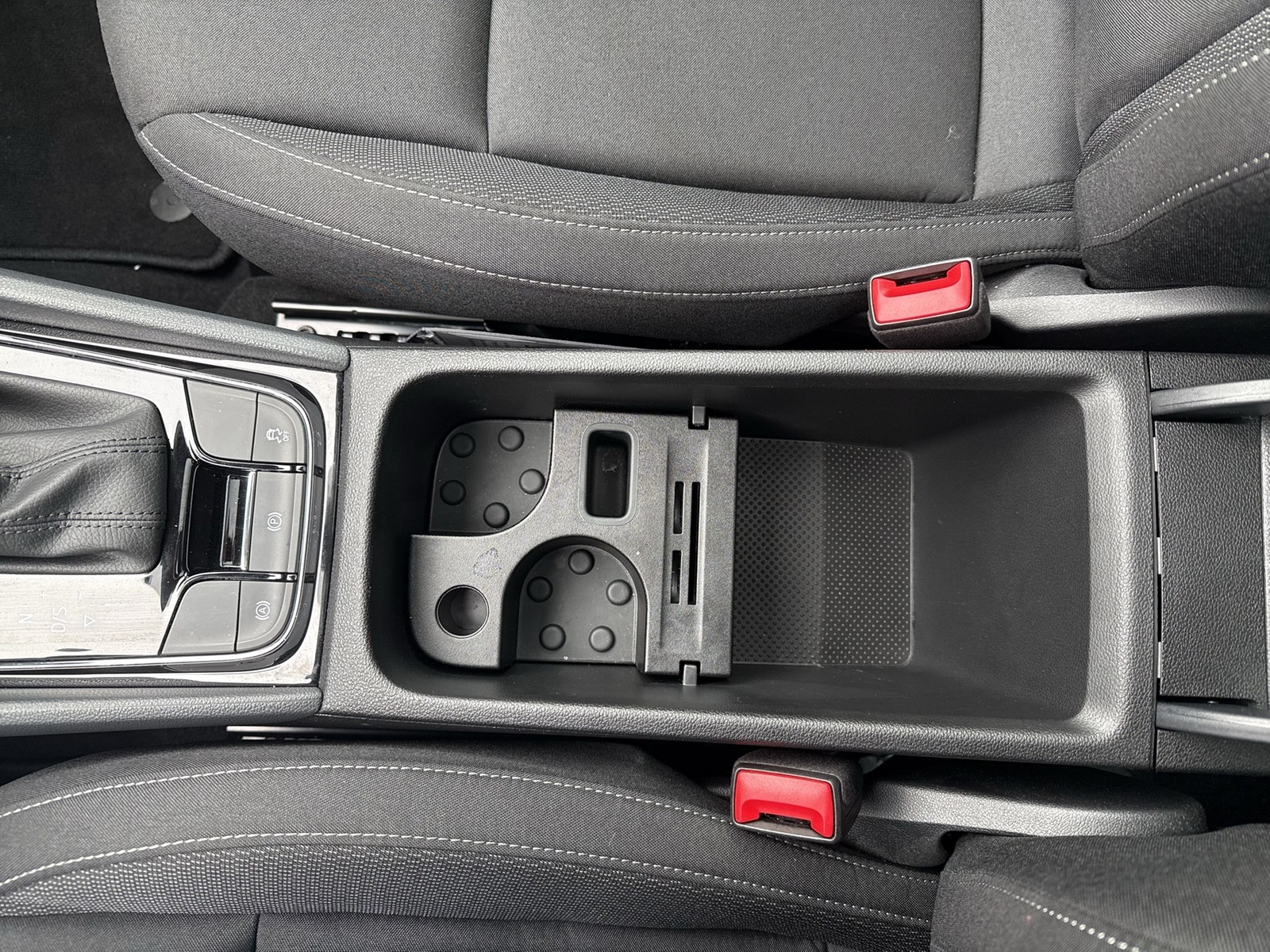 Skoda Karoq 1.5 TOUR PANO AHK 360°CAM MATRIX E-KLAPPE