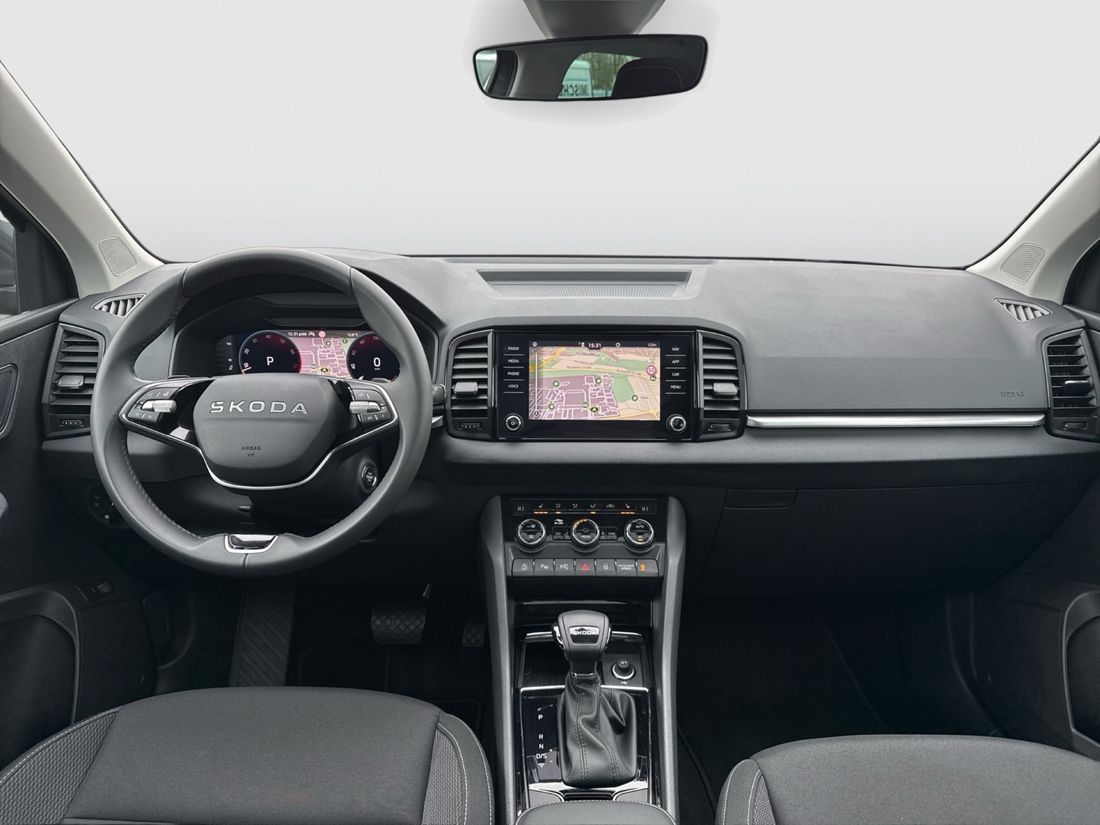 Skoda Karoq 1.5 TOUR PANO AHK 360°CAM MATRIX E-KLAPPE