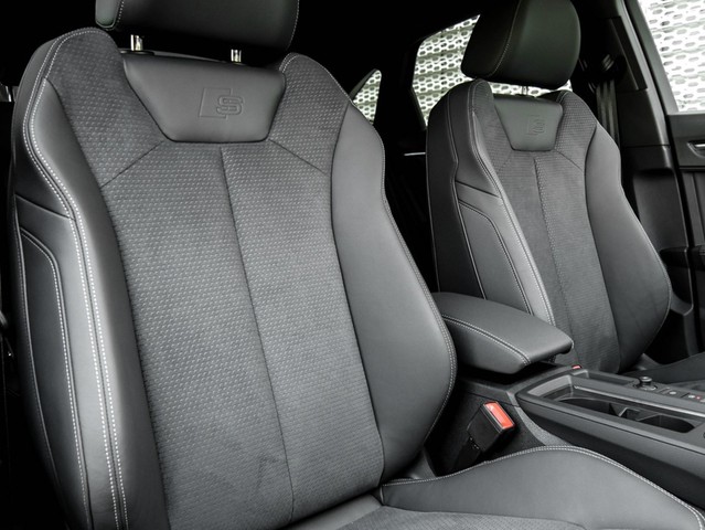 Audi Q3 Sportback 35 S LINE BLACKPAK CAM LM19 EKLAPPE