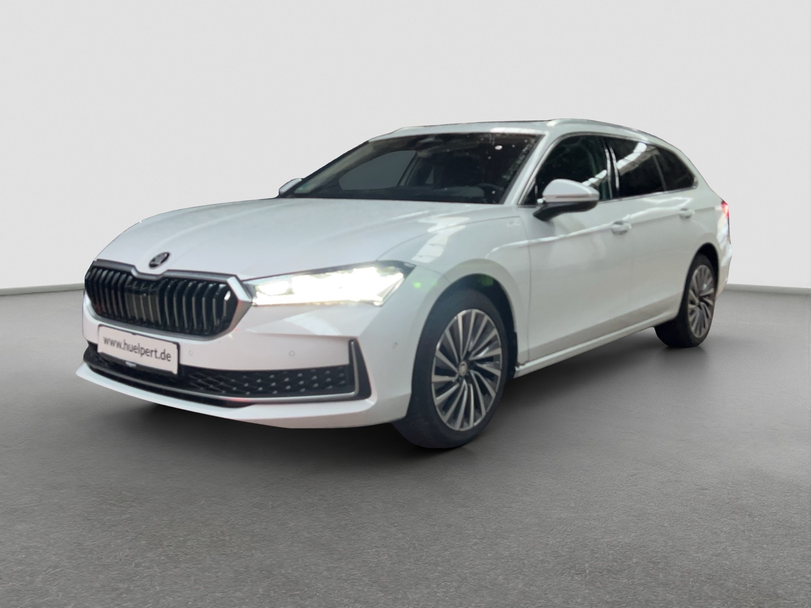 Skoda Superb Combi 1.5 eTSI L&K LEDER PANO AHK 360°CAM