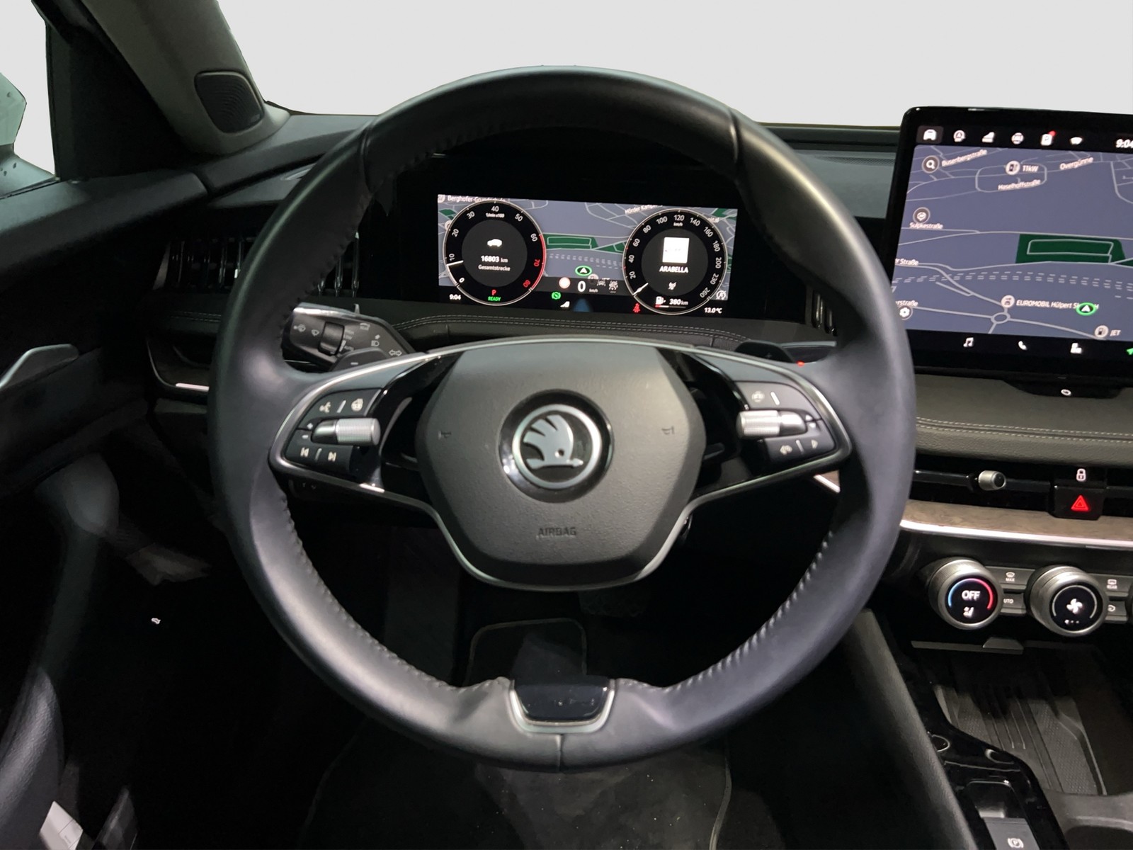 Skoda Superb Combi 1.5 eTSI L&K LEDER PANO AHK 360°CAM