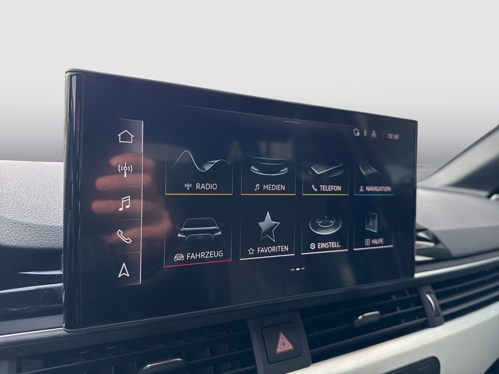 Audi A4 Avant 40 advanced PANO KAMERA SITZHEIZ NAVI