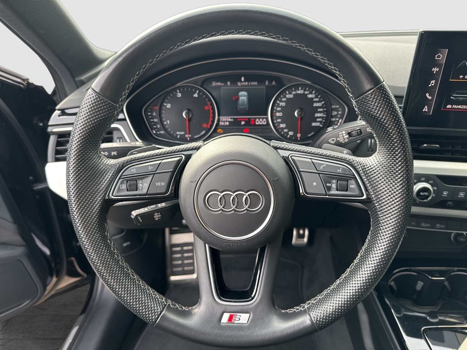 Audi A4 Avant 40 advanced PANO KAMERA SITZHEIZ NAVI