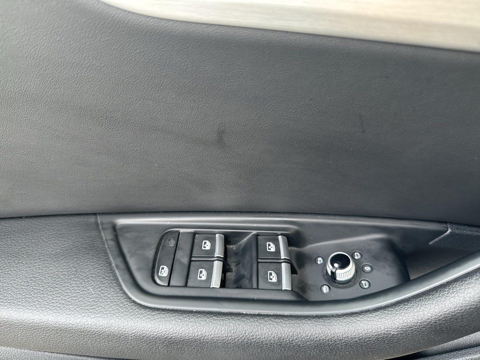 Audi A4 Avant 40 advanced PANO KAMERA SITZHEIZ NAVI