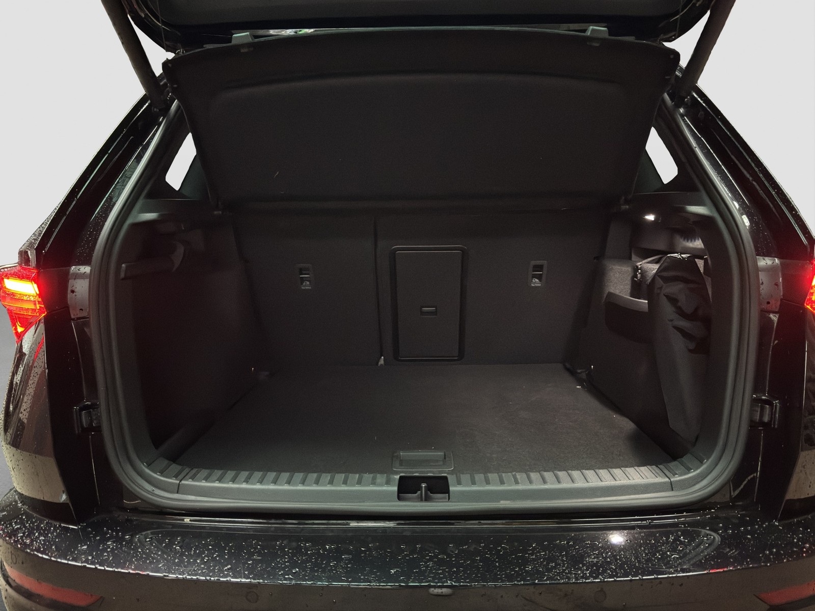 Skoda Karoq 1.5 SPORTLINE LEDER PANO CAM ACC LM18 NAVI