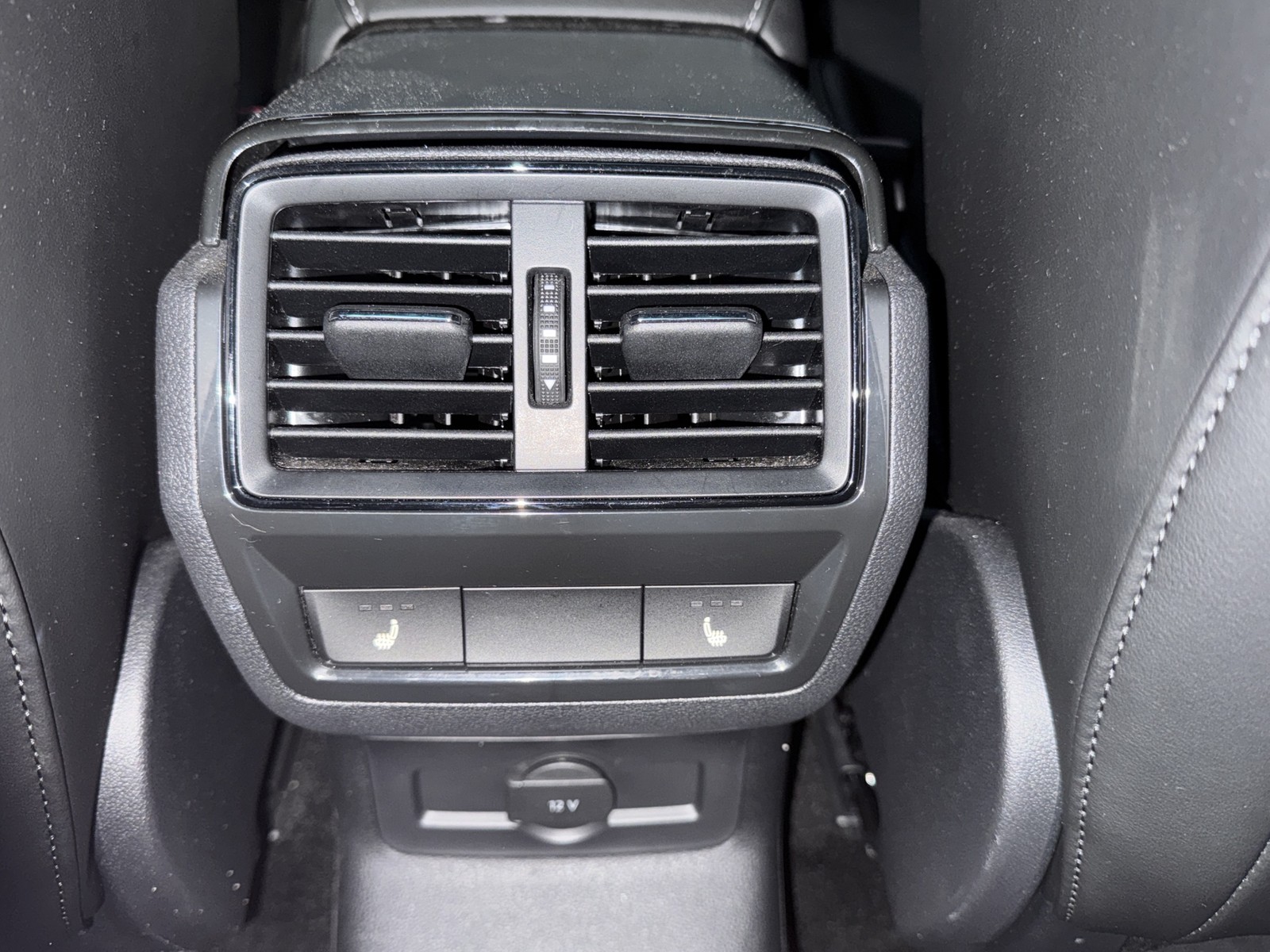 Skoda Karoq 1.5 SPORTLINE LEDER PANO CAM ACC LM18 NAVI