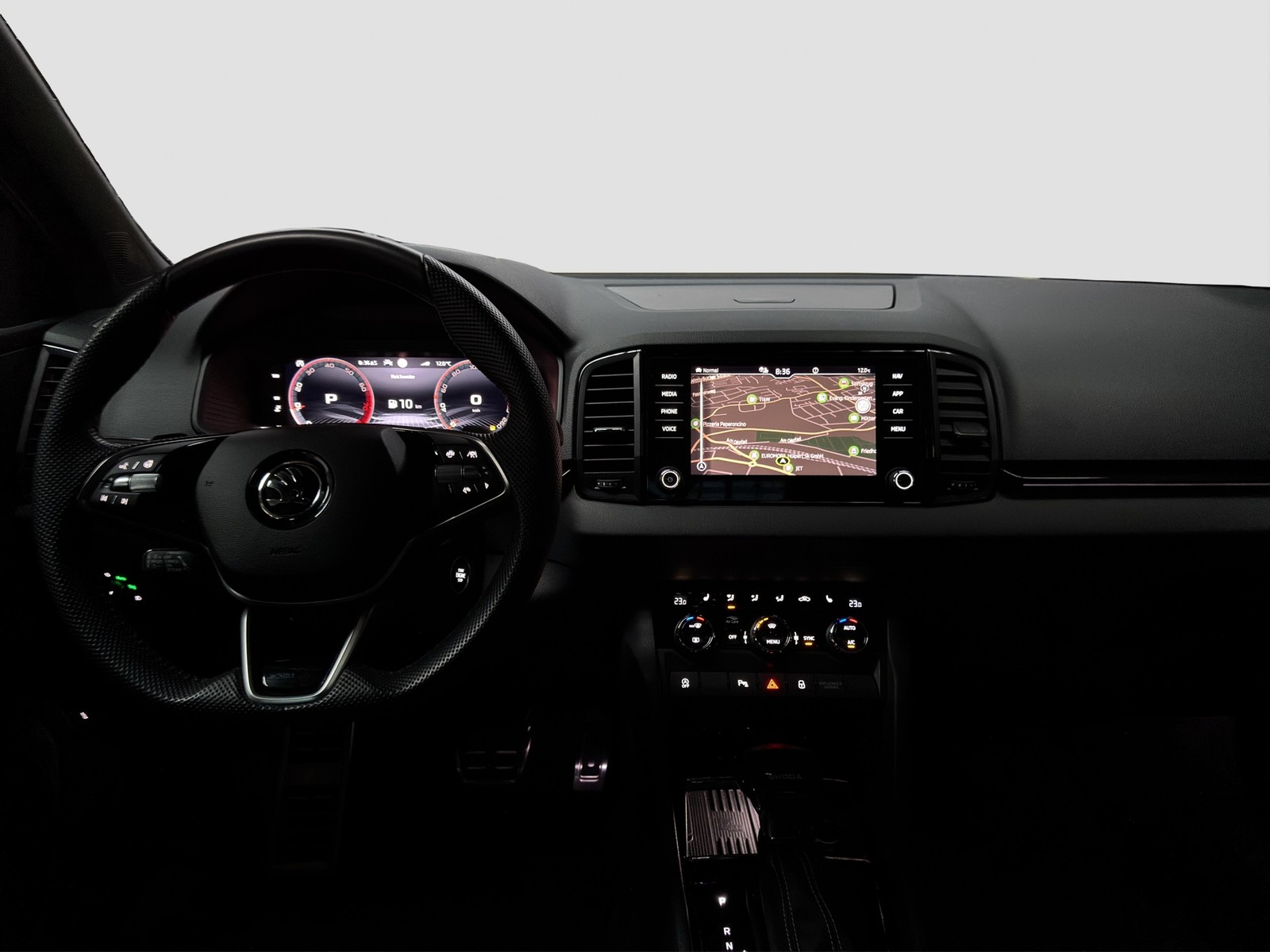 Skoda Karoq 1.5 SPORTLINE LEDER PANO CAM ACC LM18 NAVI