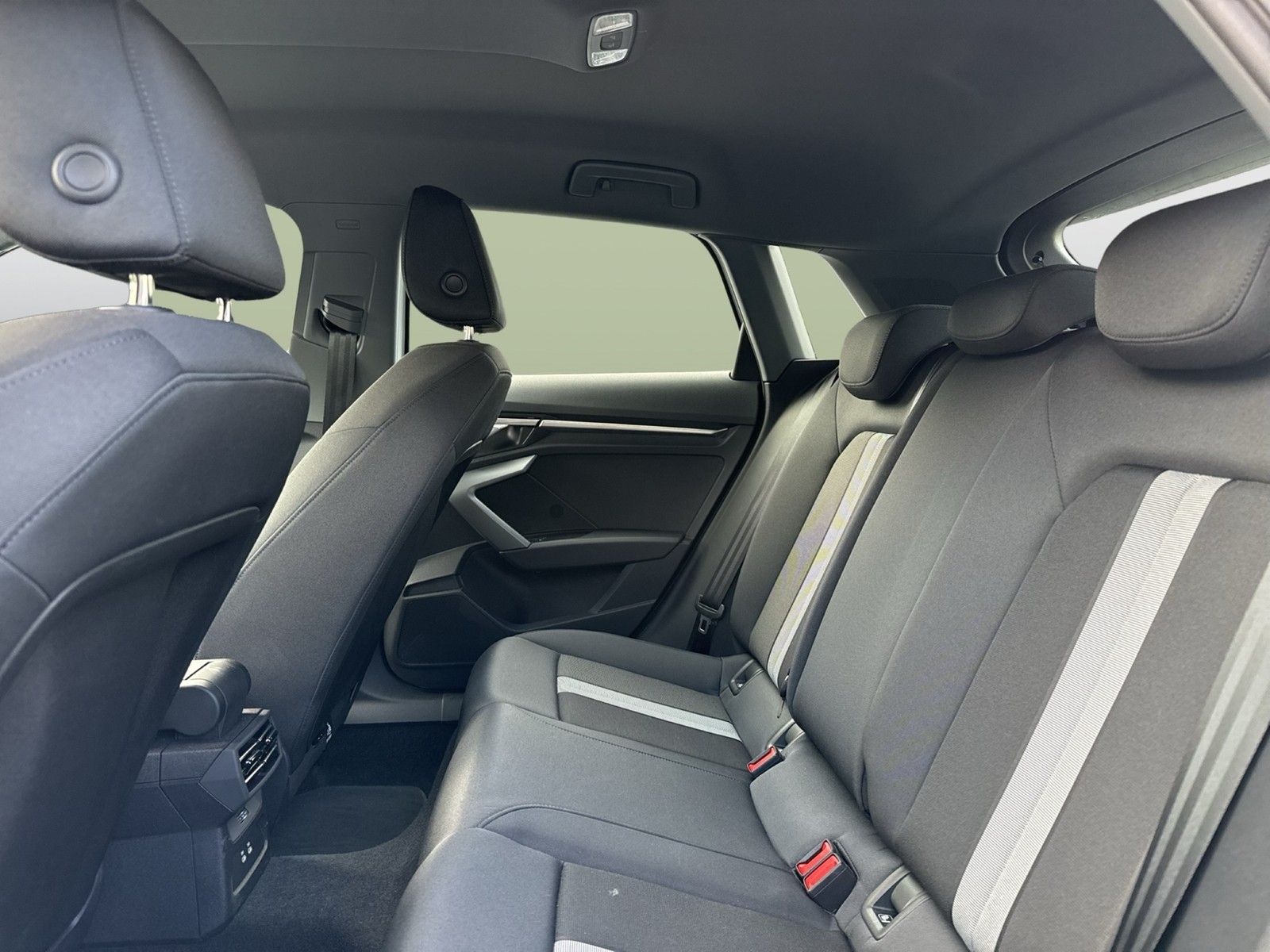 Audi A3 Sportback 30 NAVI+ SITZHEIZUNG CARPLAY ALU