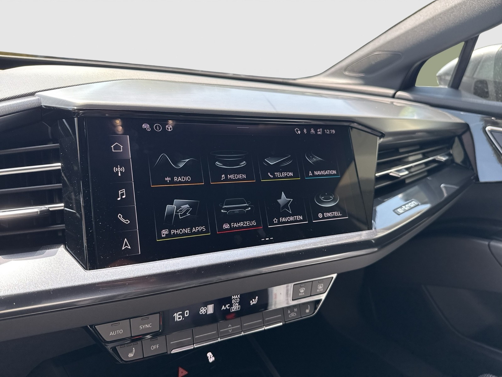 Audi Q4 e-tron 45 quattro S LINE BLACKPAK AHK LM20