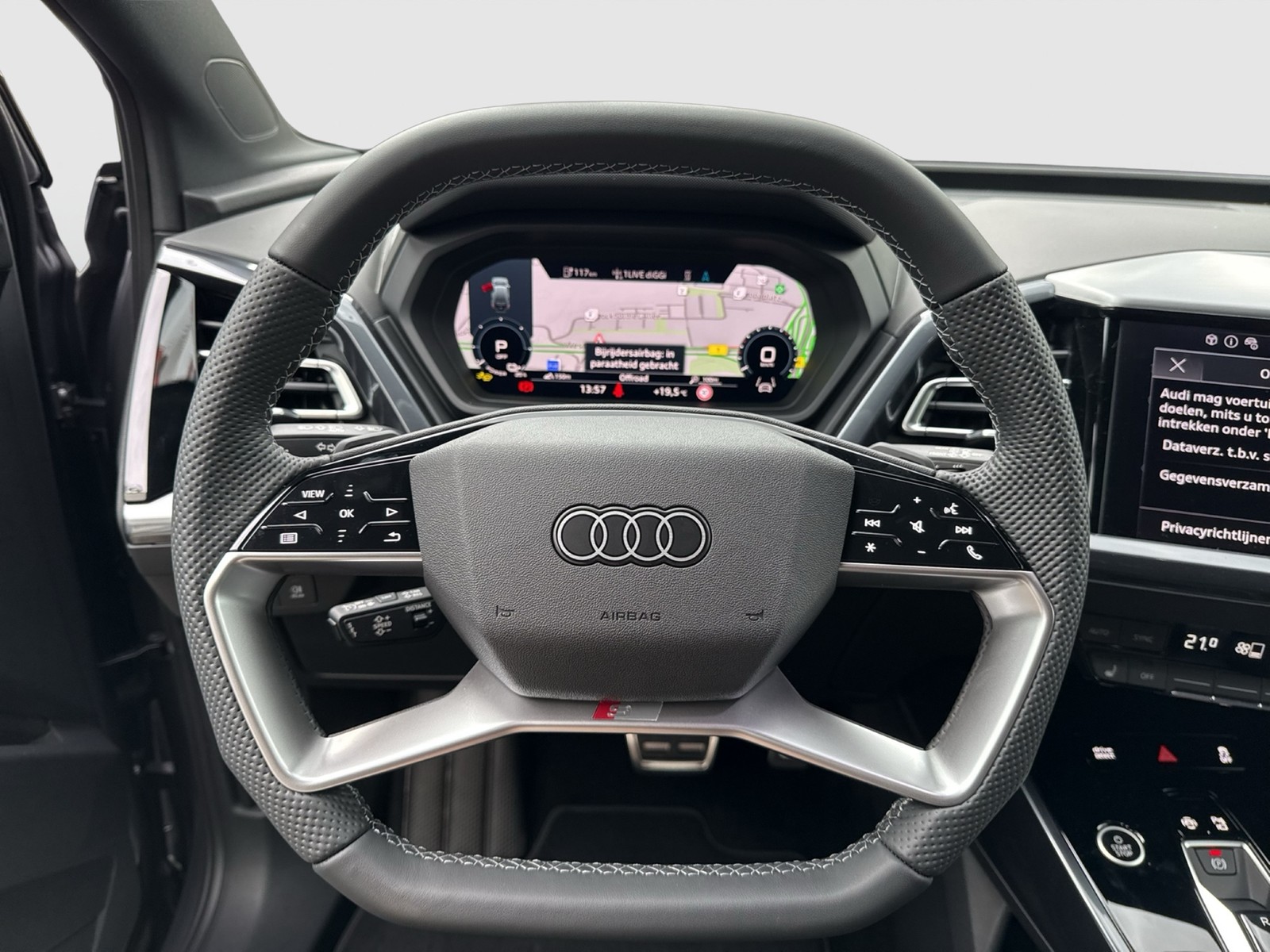 Audi Q4 e-tron 45 quattro S LINE BLACKPAK AHK LM20