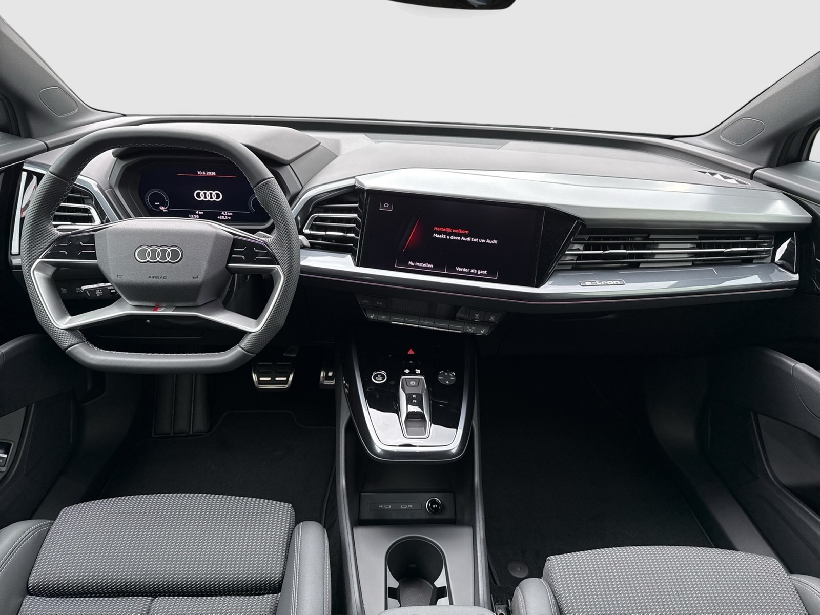 Audi Q4 e-tron 45 quattro S LINE BLACKPAK AHK LM20