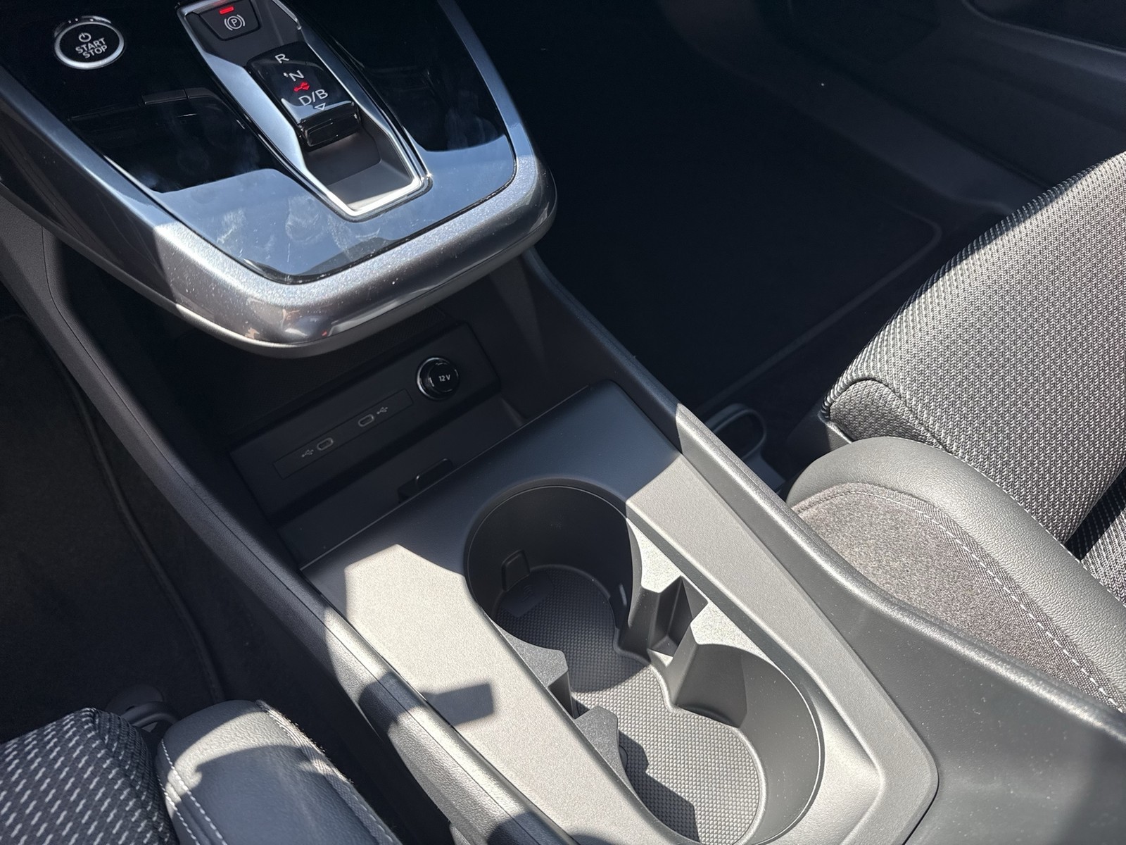 Audi Q4 e-tron 45 quattro S LINE BLACKPAK AHK LM20
