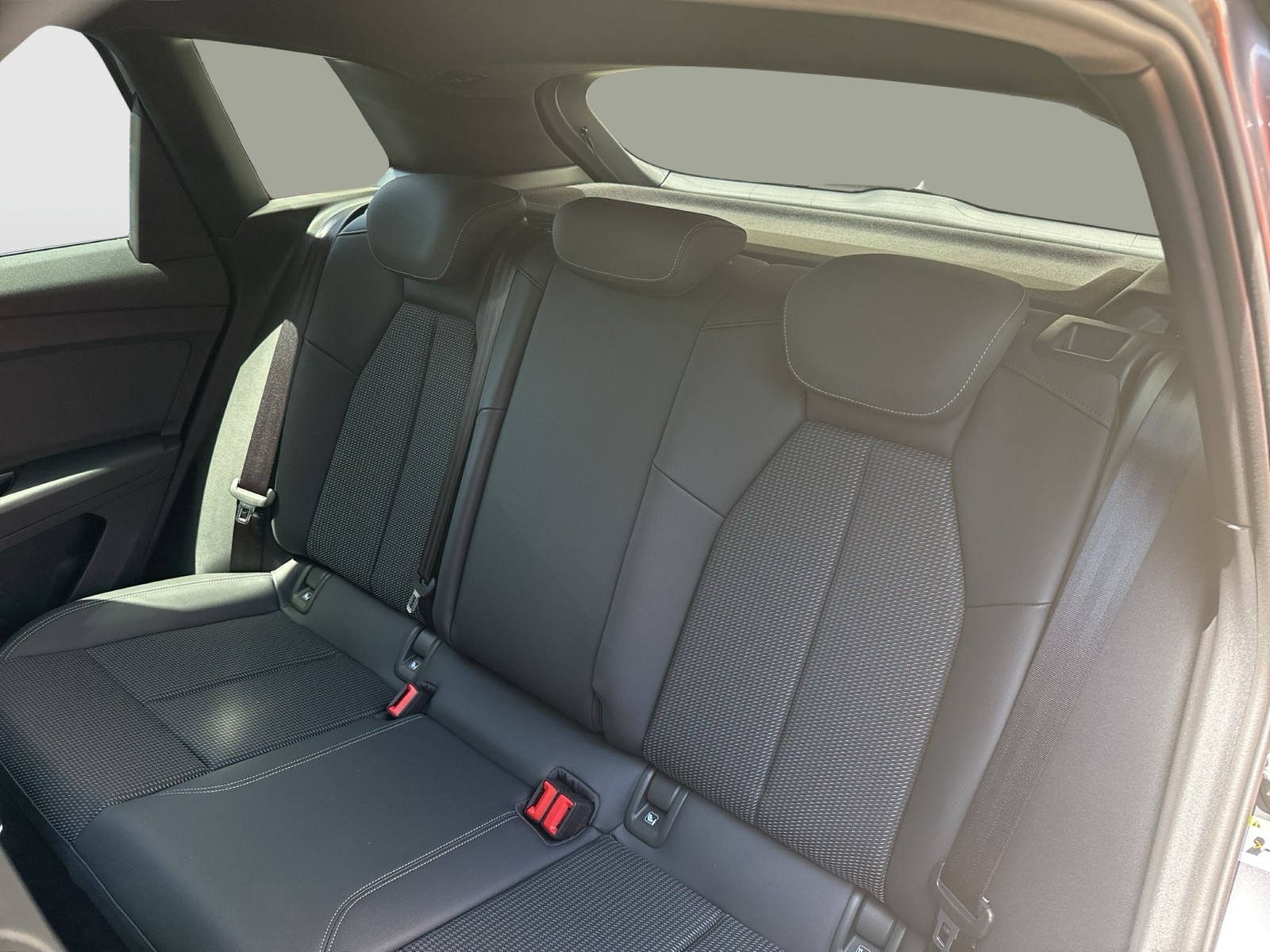 Audi Q4 e-tron 45 quattro S LINE BLACKPAK AHK LM20