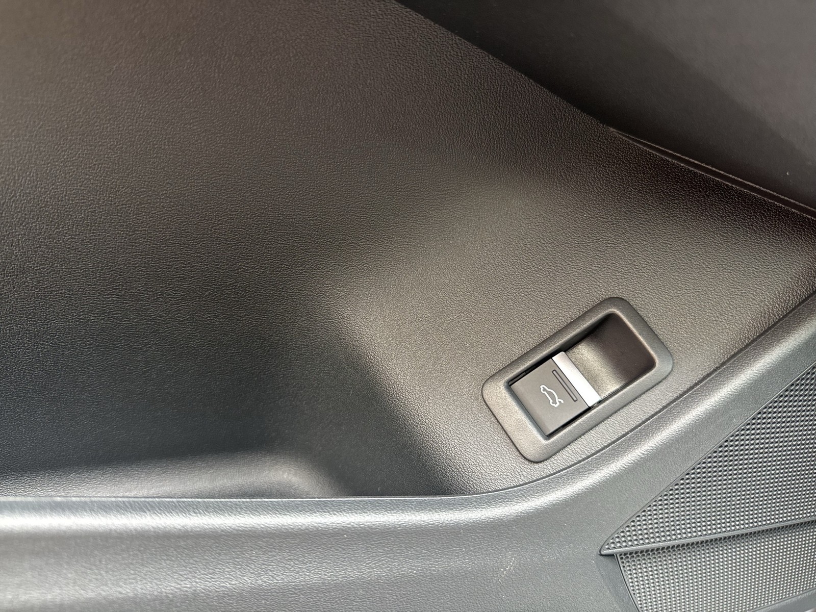 Audi Q4 e-tron 45 quattro S LINE BLACKPAK AHK LM20
