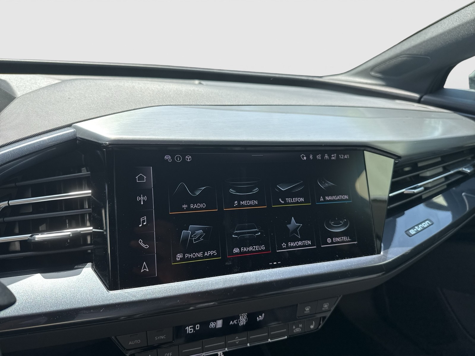Audi Q4 e-tron 45 quattro S LINE BLACKPAK AHK LM20