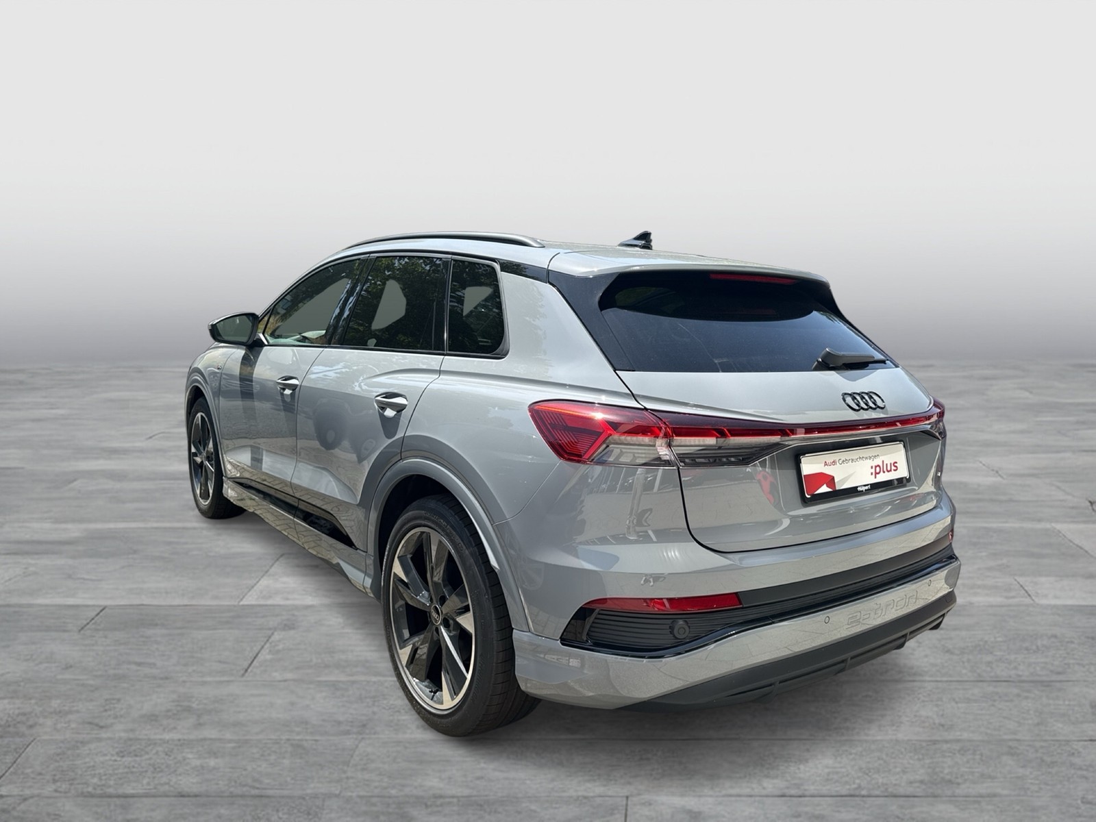 Audi Q4 e-tron 45 quattro S LINE BLACKPAK AHK LM20