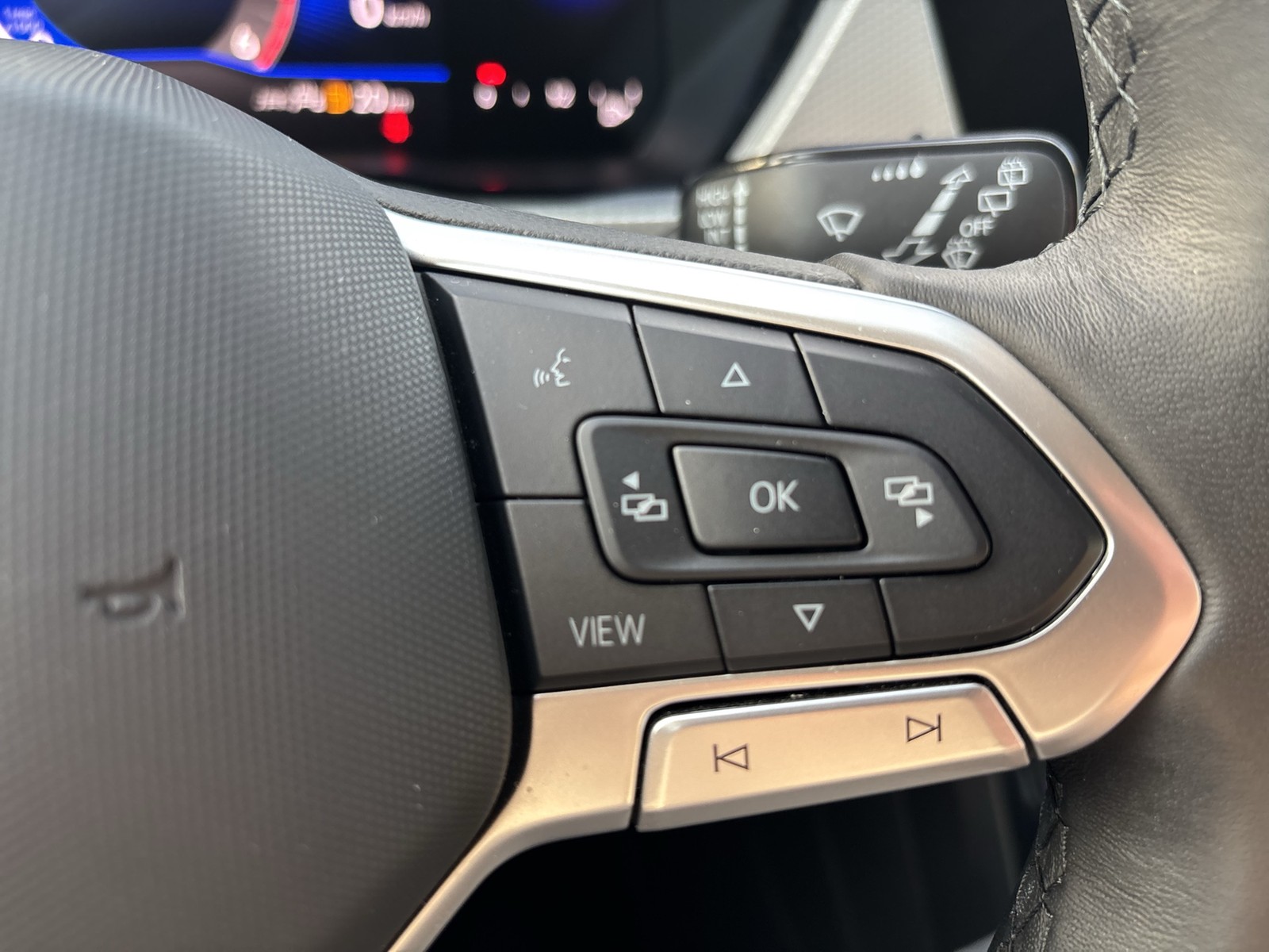 Volkswagen Touran 2.0 MOVE NAVI SITZHZG CAM ALU