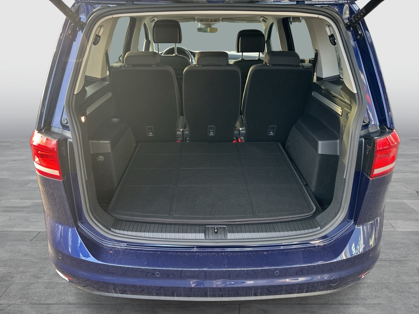 Volkswagen Touran 2.0 MOVE NAVI SITZHZG CAM ALU