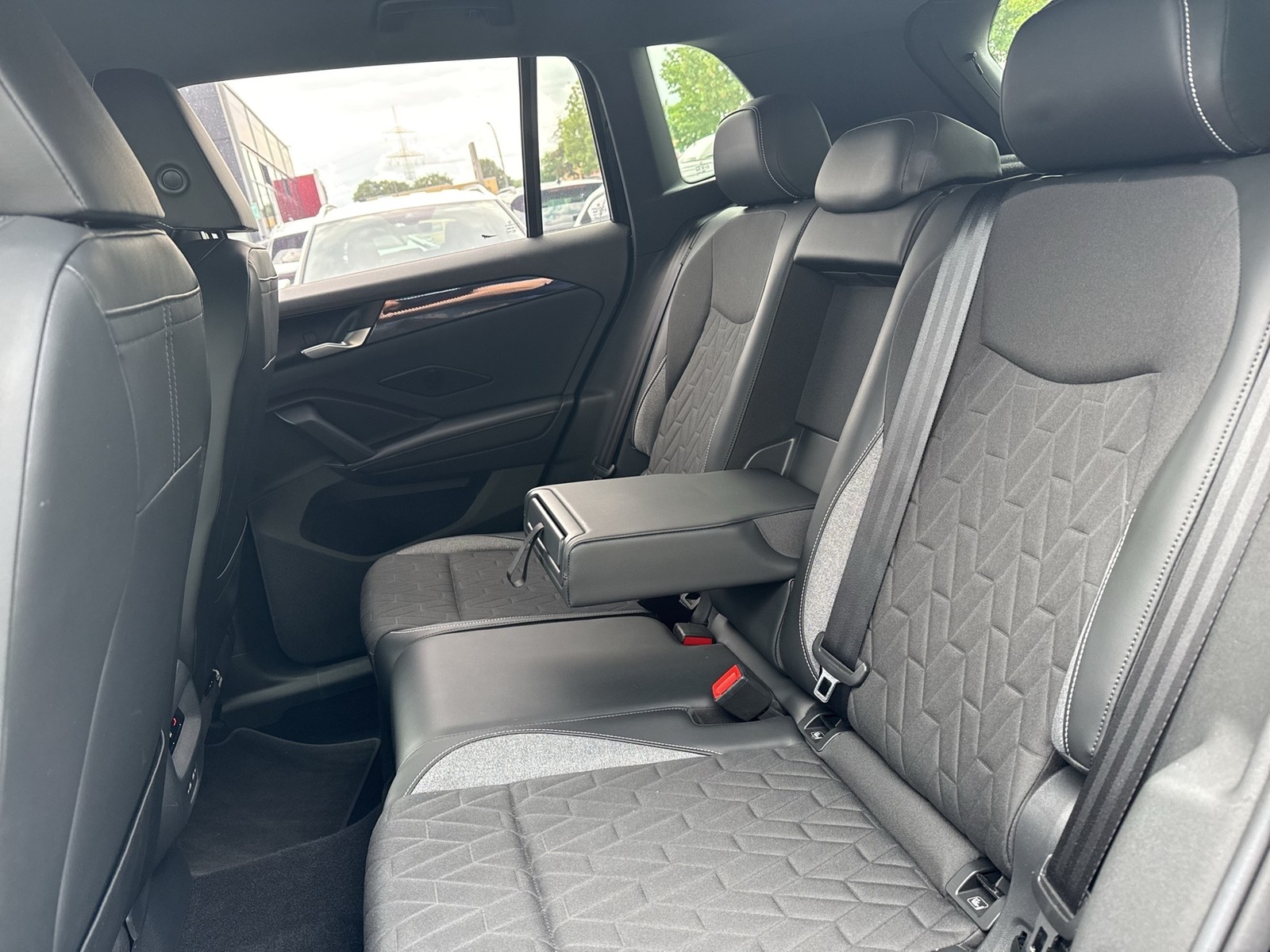 Volkswagen Tiguan 2.0 GOAL 4X4 360CAM ACC LM18 EKLAPPE NAVI