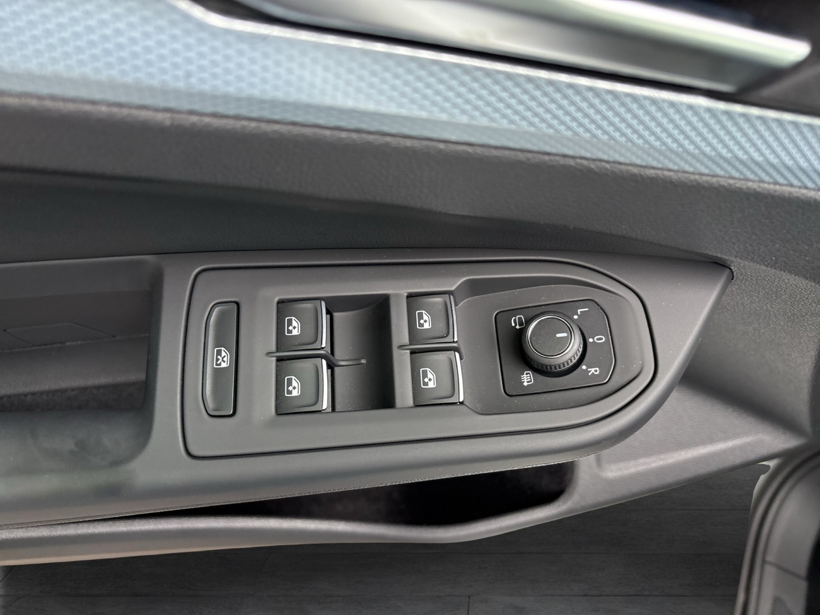 Volkswagen Golf VIII 1.5 eTSI GOAL ACC CARPLAY ALU SITZHEIZUNG