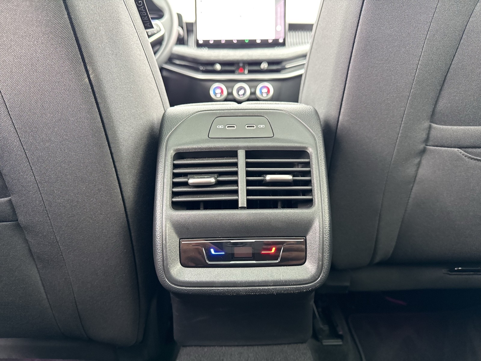 Skoda Superb Combi 2.0 SELECTION 4X4 PANO AHK CAM ACC