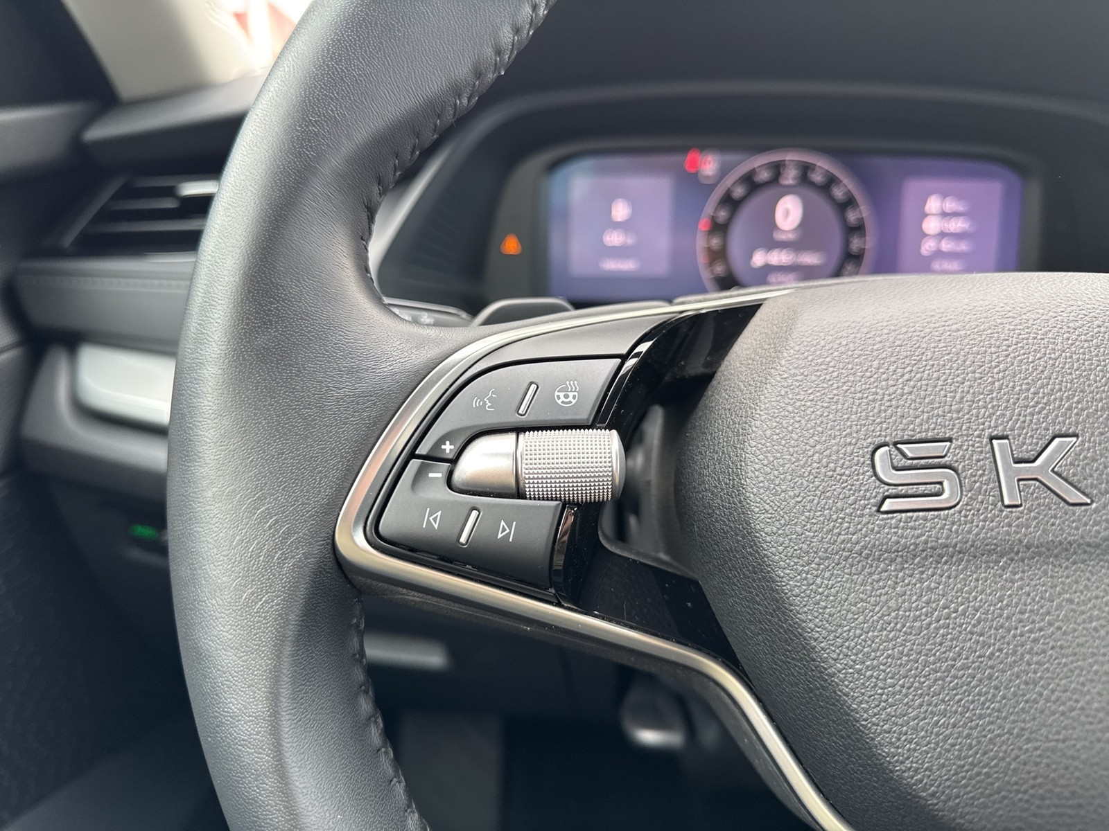 Skoda Octavia Combi 1.5 e-TEC SELECTION AHK CARPLAY