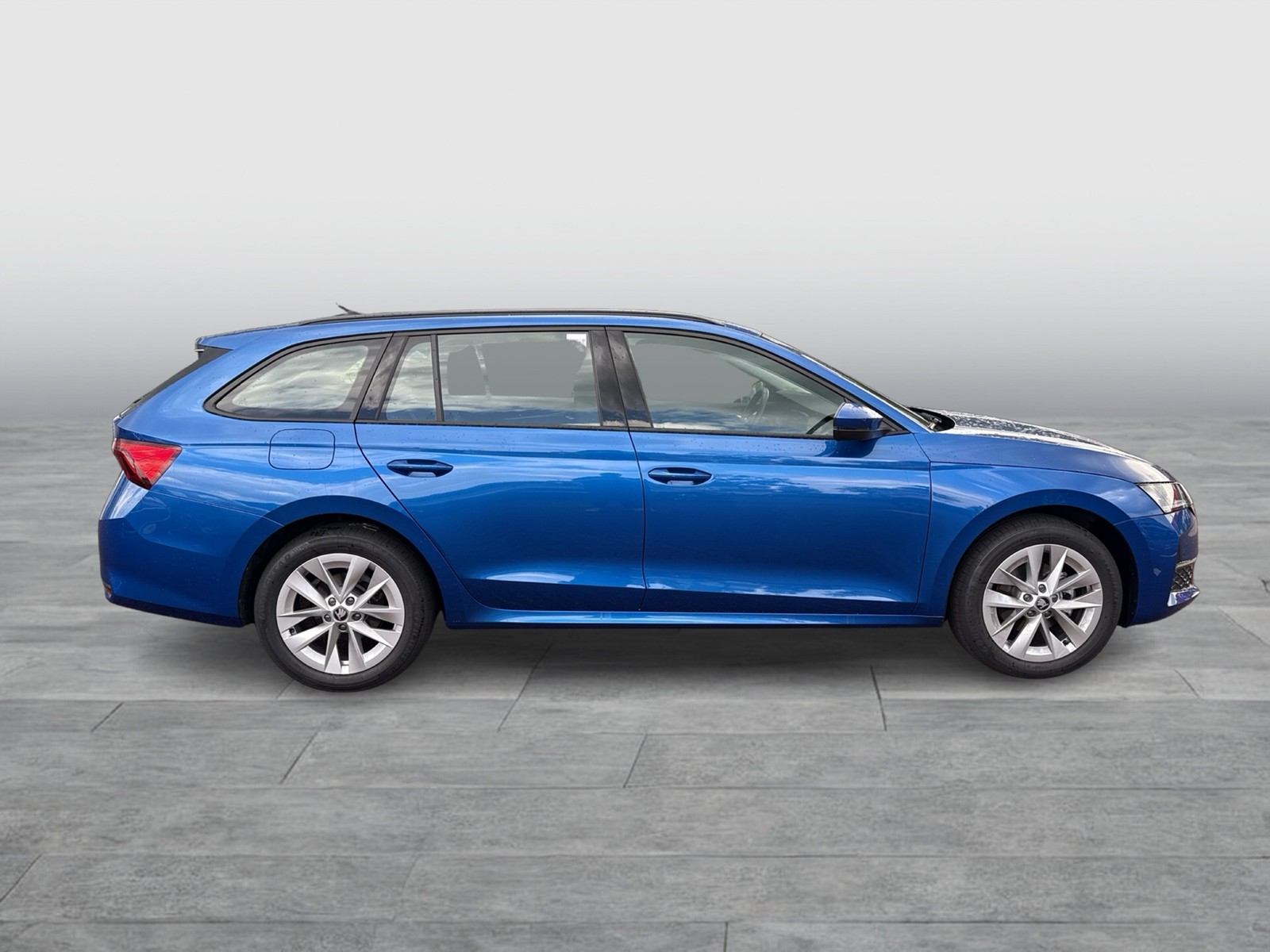 Skoda Octavia Combi 1.5 e-TEC SELECTION AHK CARPLAY