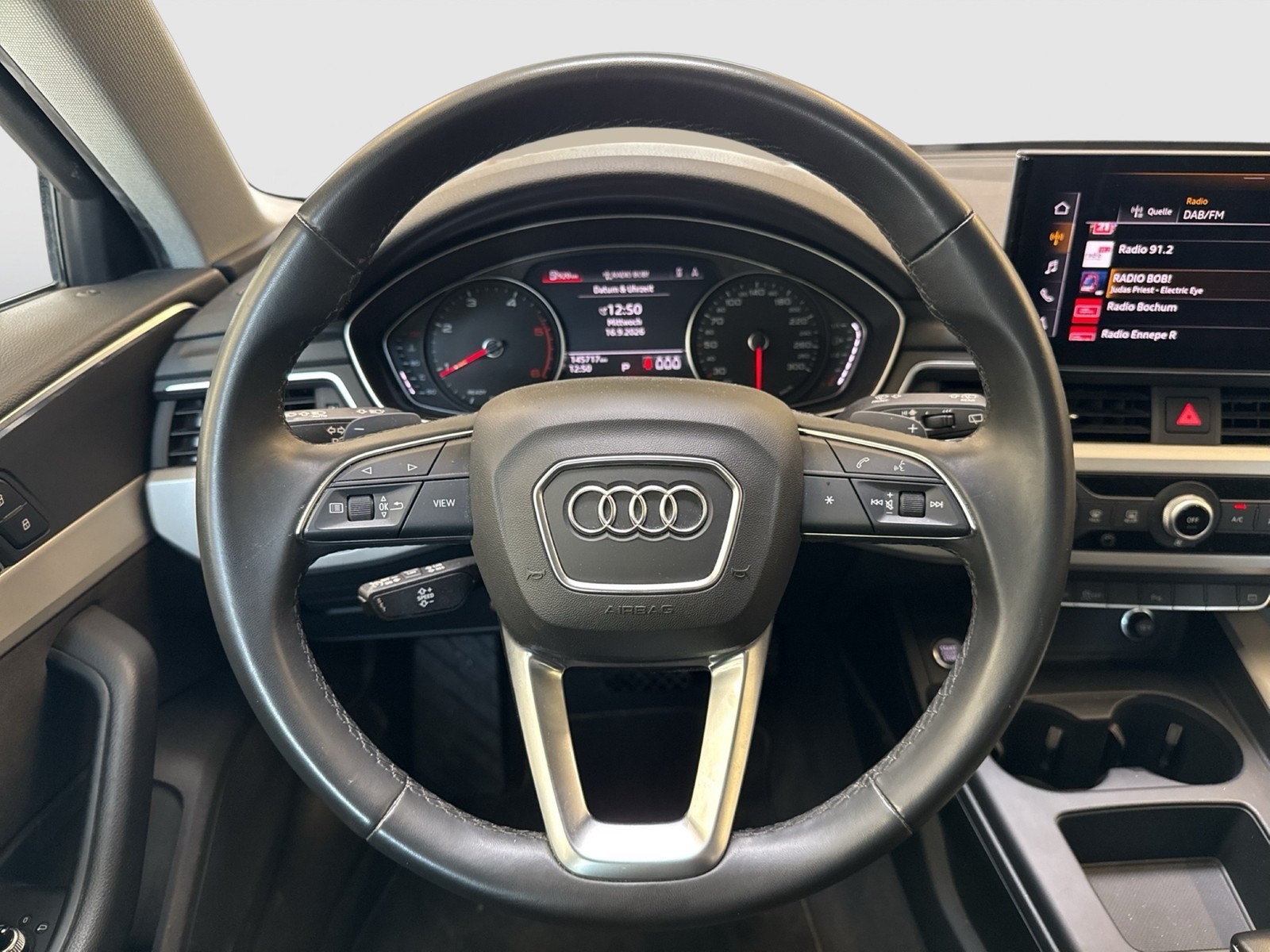 Audi A4 Avant 30 NAVI+ SITZHEIZUNG ALU