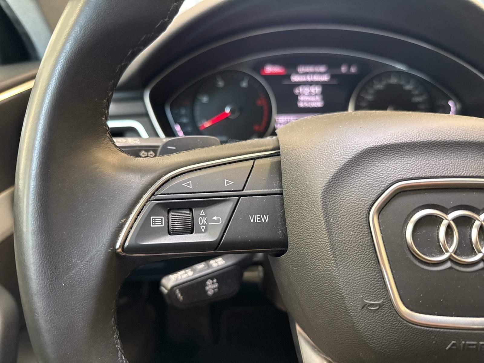 Audi A4 Avant 30 NAVI+ SITZHEIZUNG ALU