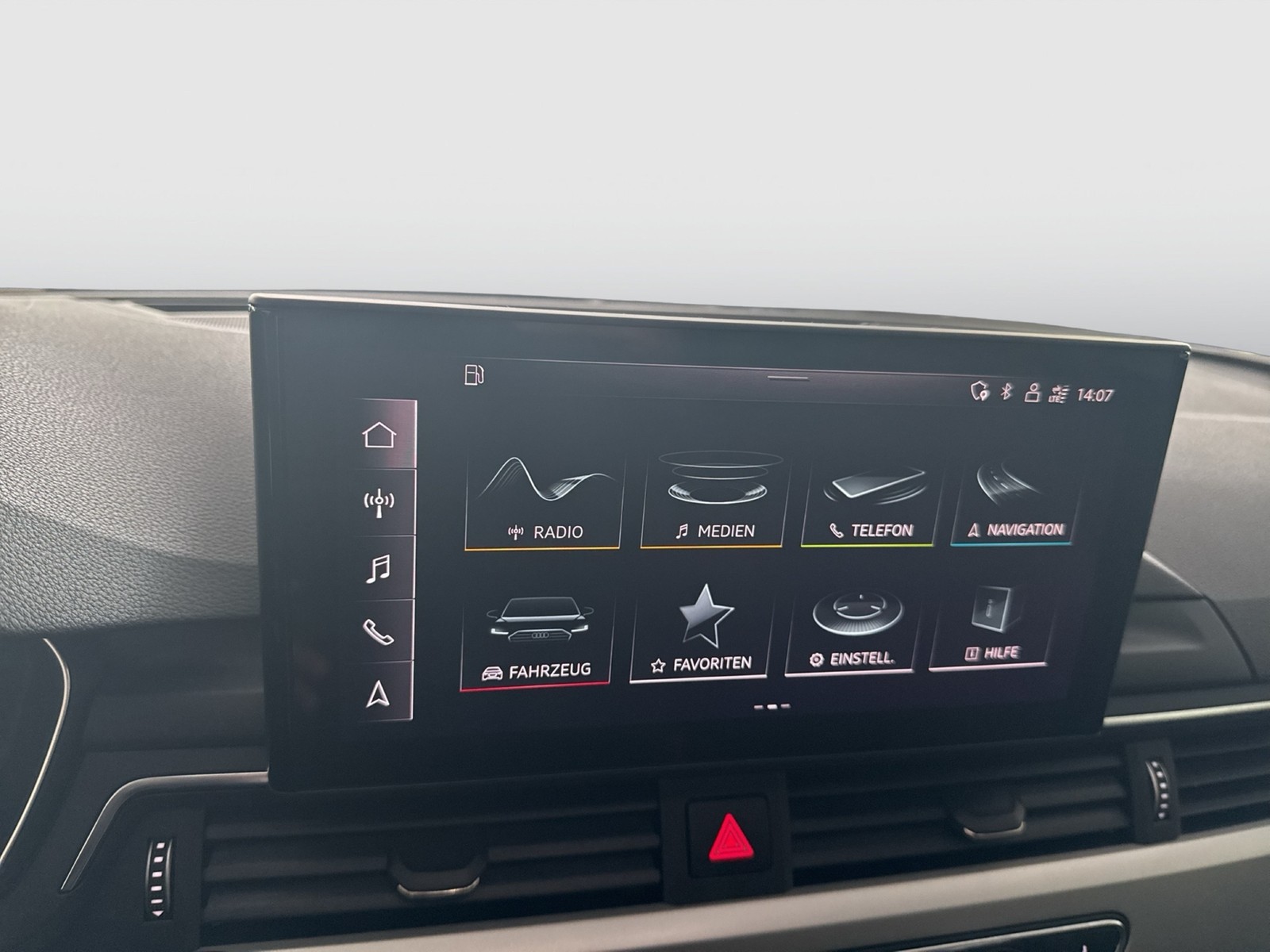 Audi A4 Avant 35 S LINE AHK ALU18 eKLAPPE NAVI+