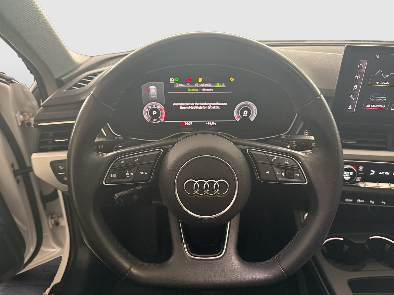 Audi A4 Avant 35 S LINE AHK ALU18 eKLAPPE NAVI+