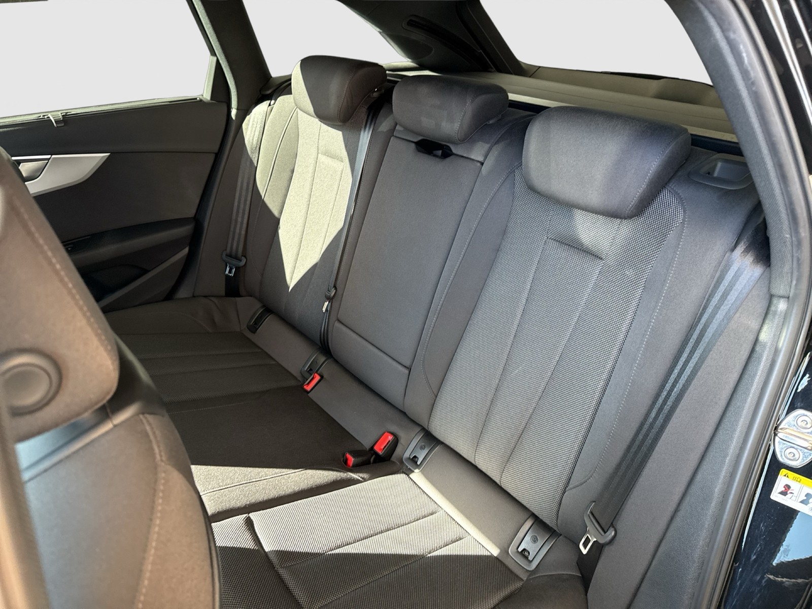Audi A4 Avant 40 quattro S LINE BLACKPAK B&O MATRIX