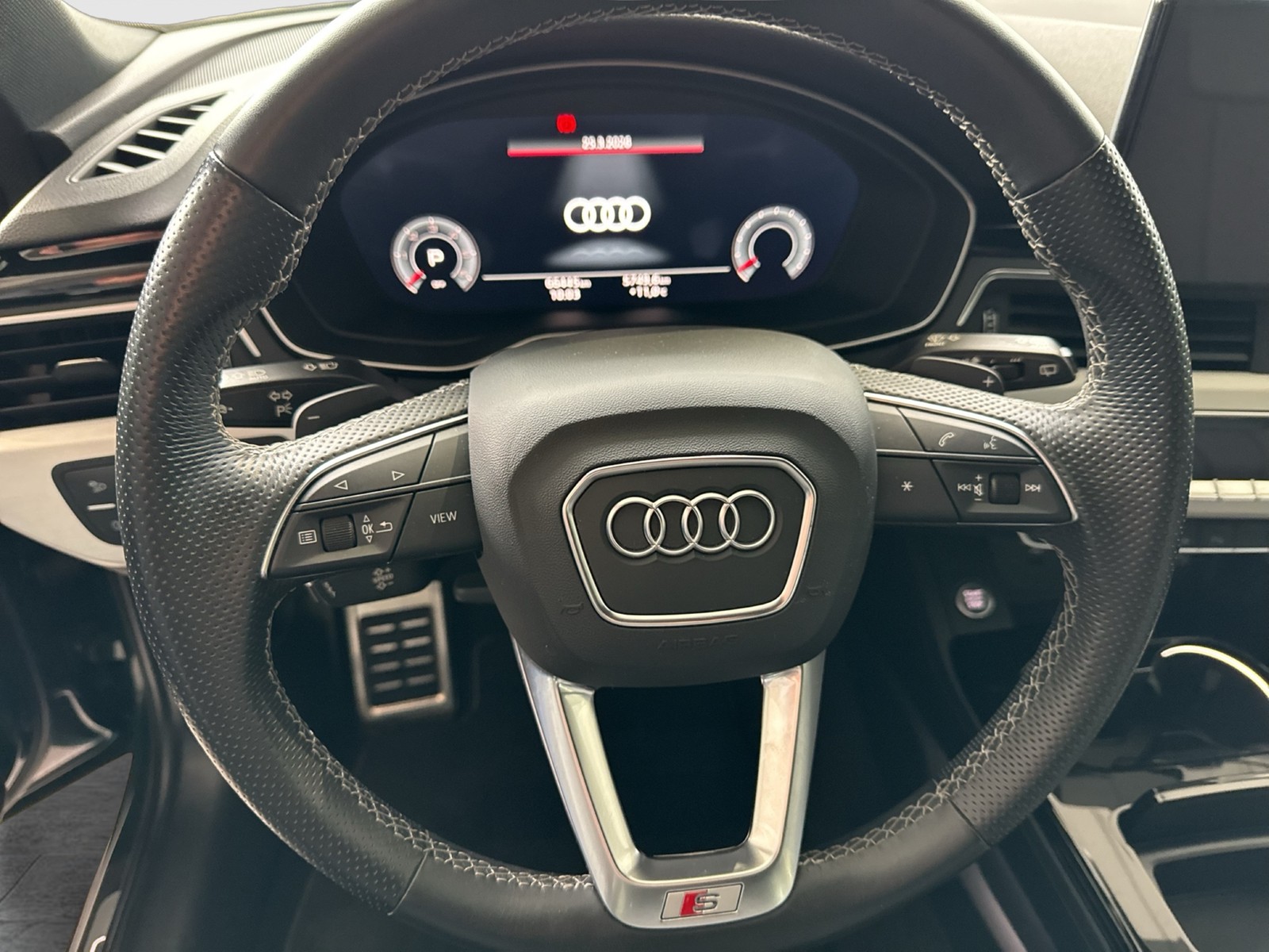Audi A4 Avant 40 quattro S LINE AHK 360CAM LM18 NAVI+