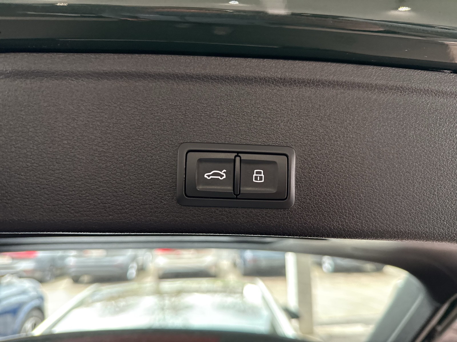 Audi A4 Avant 40 quattro S LINE AHK 360CAM LM18 NAVI+