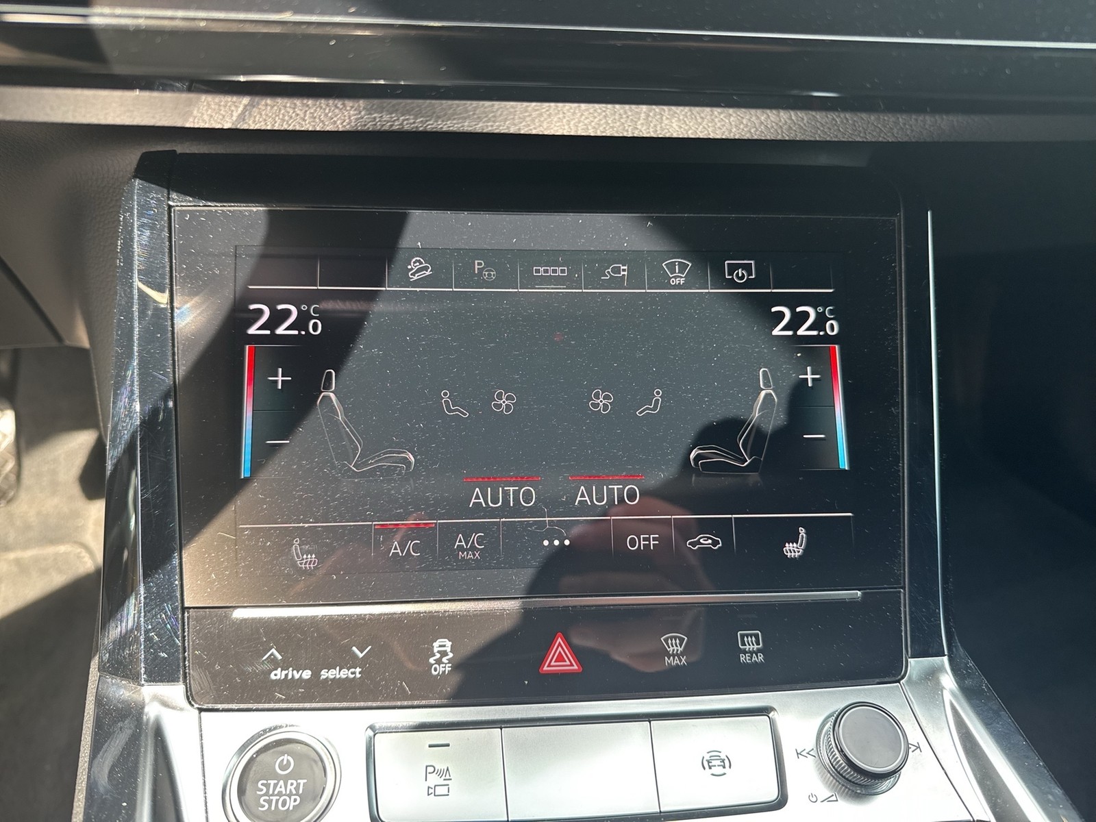 Audi e-tron 55 quattro S LINE BLACKPAK NACHTSICHT ALU21"