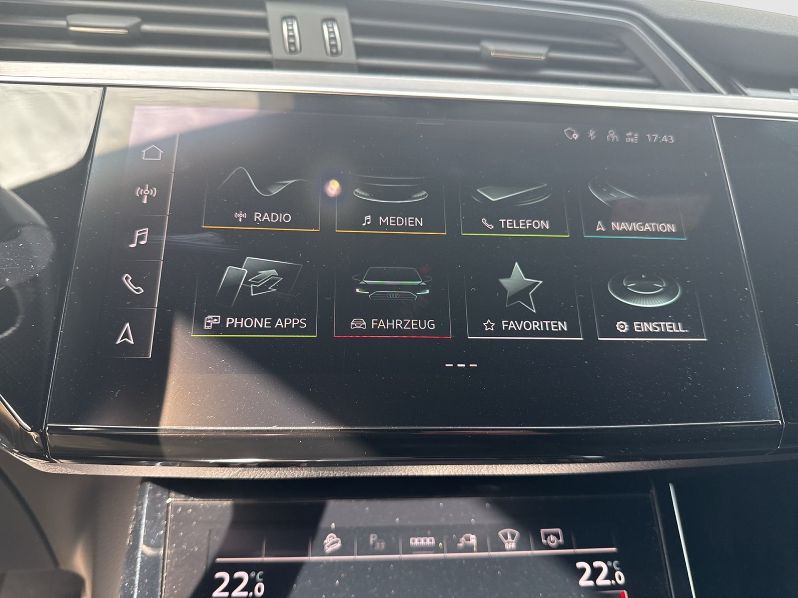 Audi e-tron 55 quattro S LINE BLACKPAK NACHTSICHT ALU21"