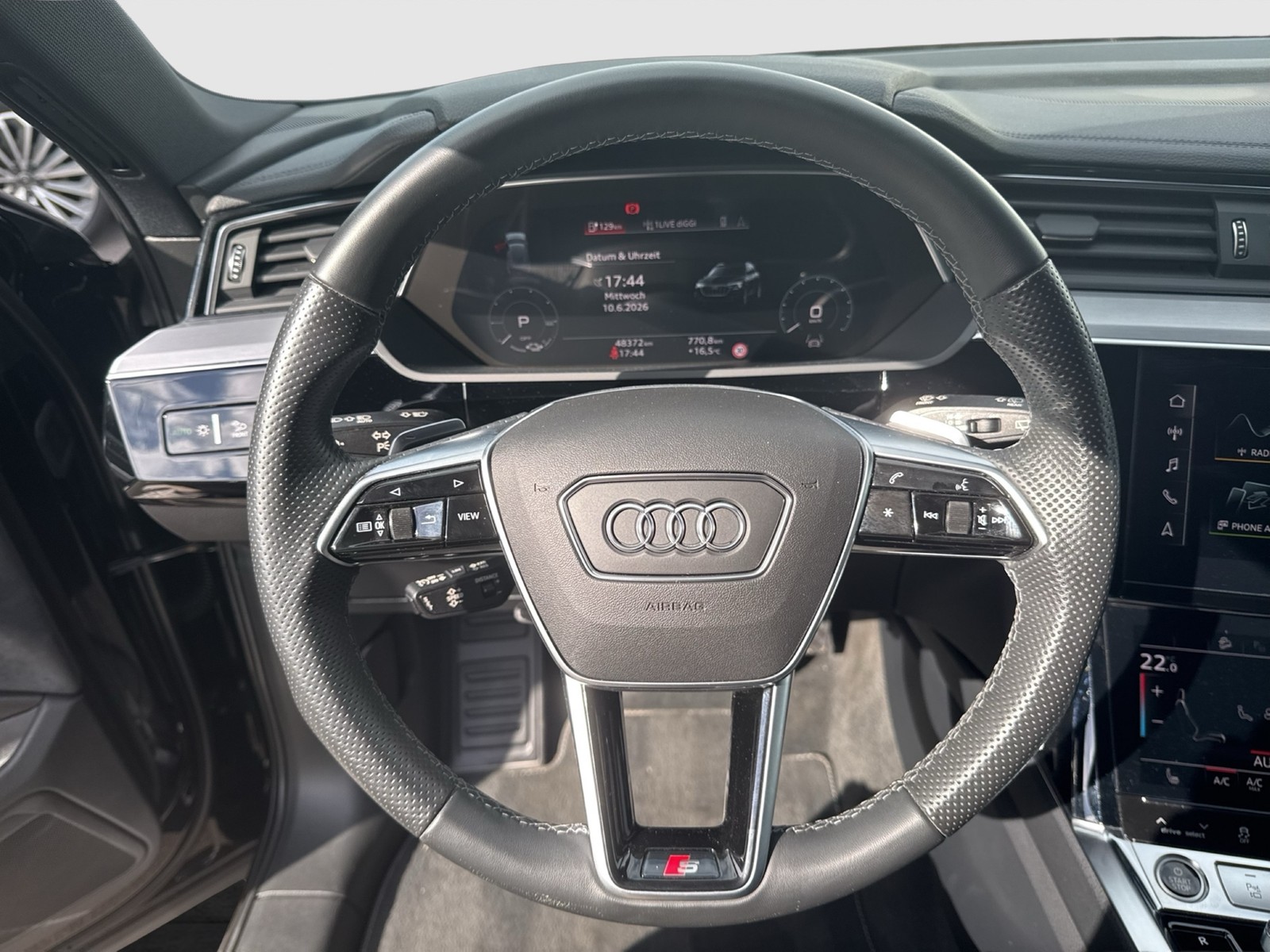 Audi e-tron 55 quattro S LINE BLACKPAK NACHTSICHT ALU21"