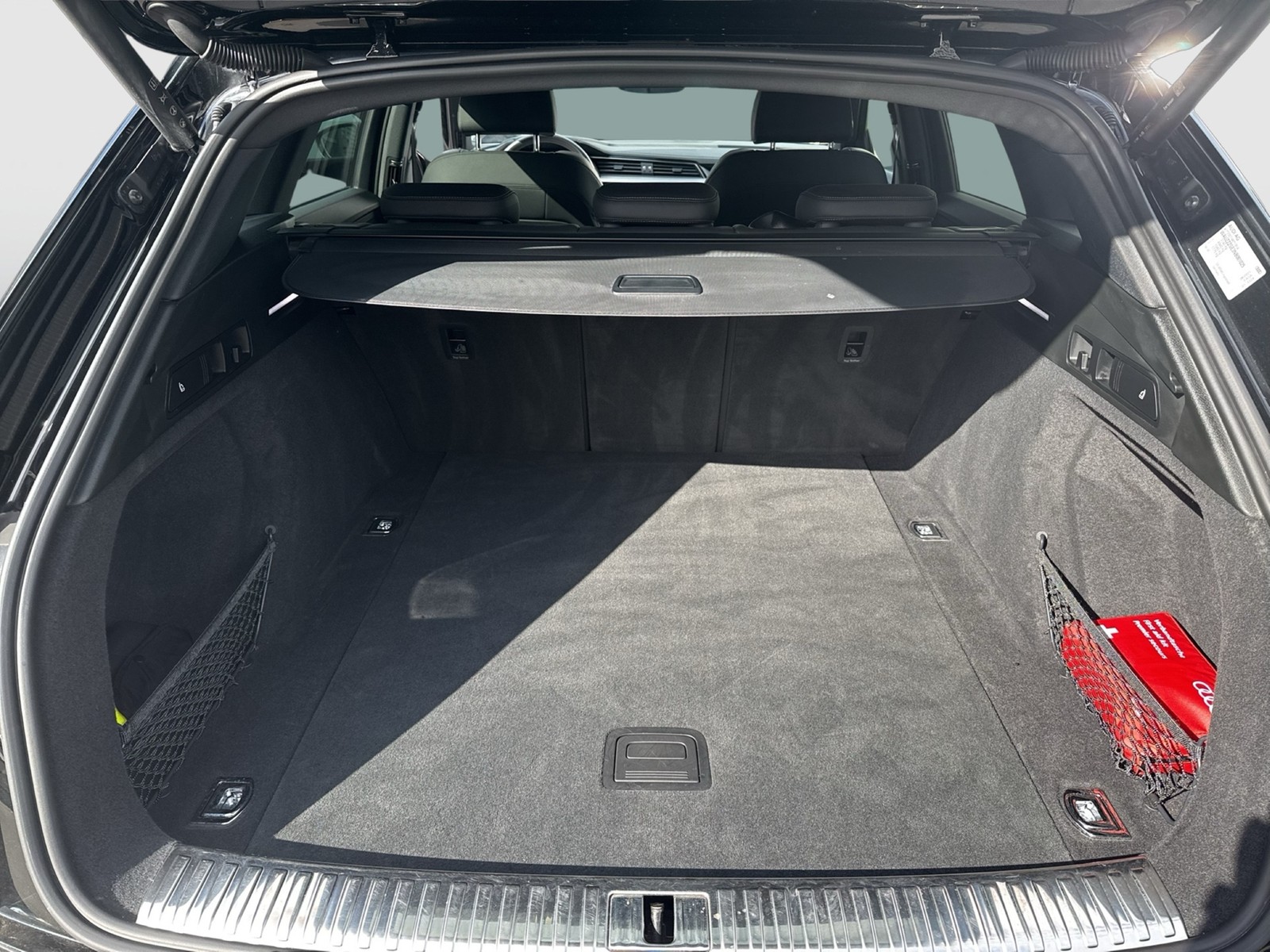 Audi e-tron 55 quattro S LINE BLACKPAK NACHTSICHT ALU21"