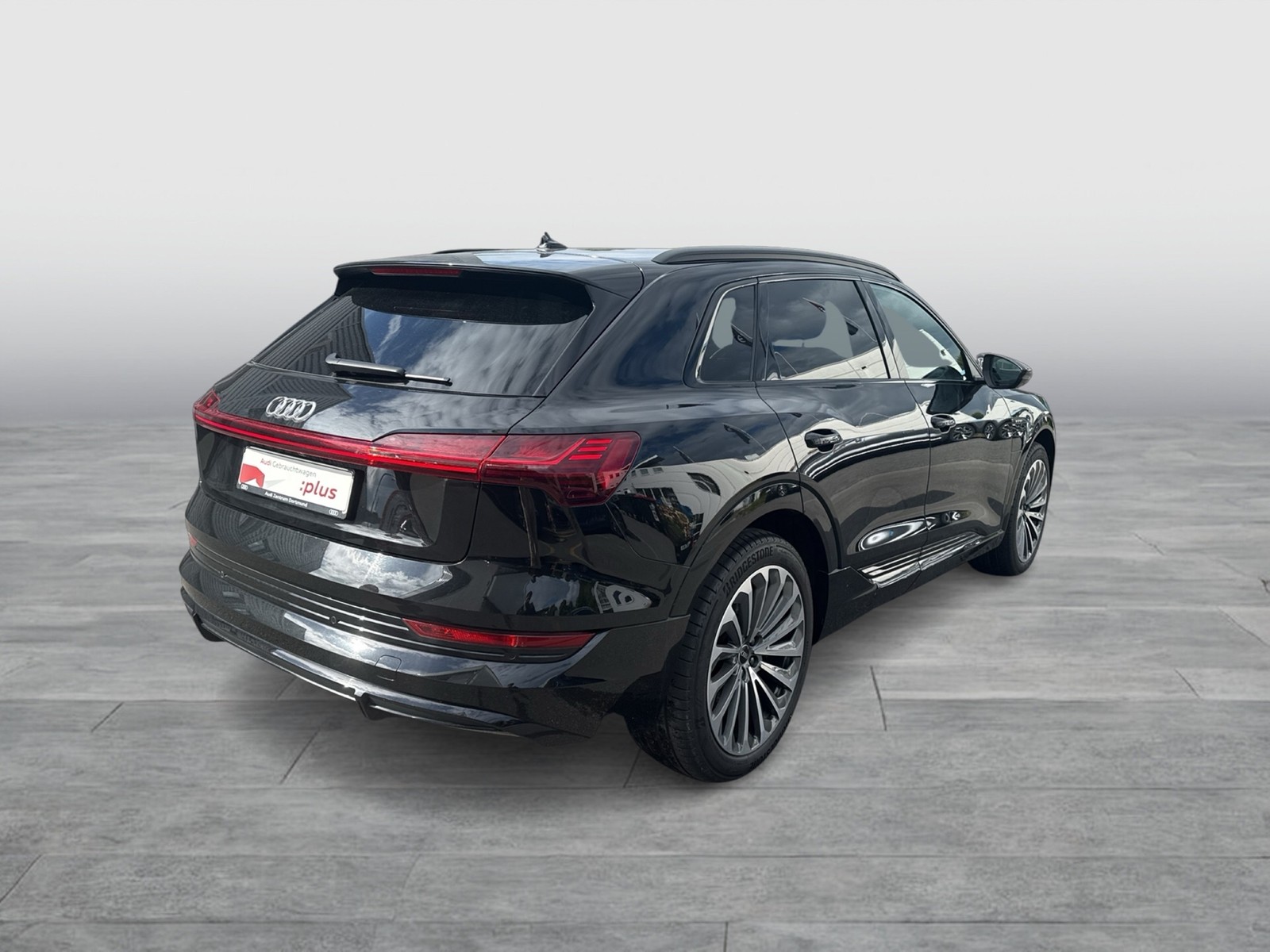 Audi e-tron 55 quattro S LINE BLACKPAK NACHTSICHT ALU21"