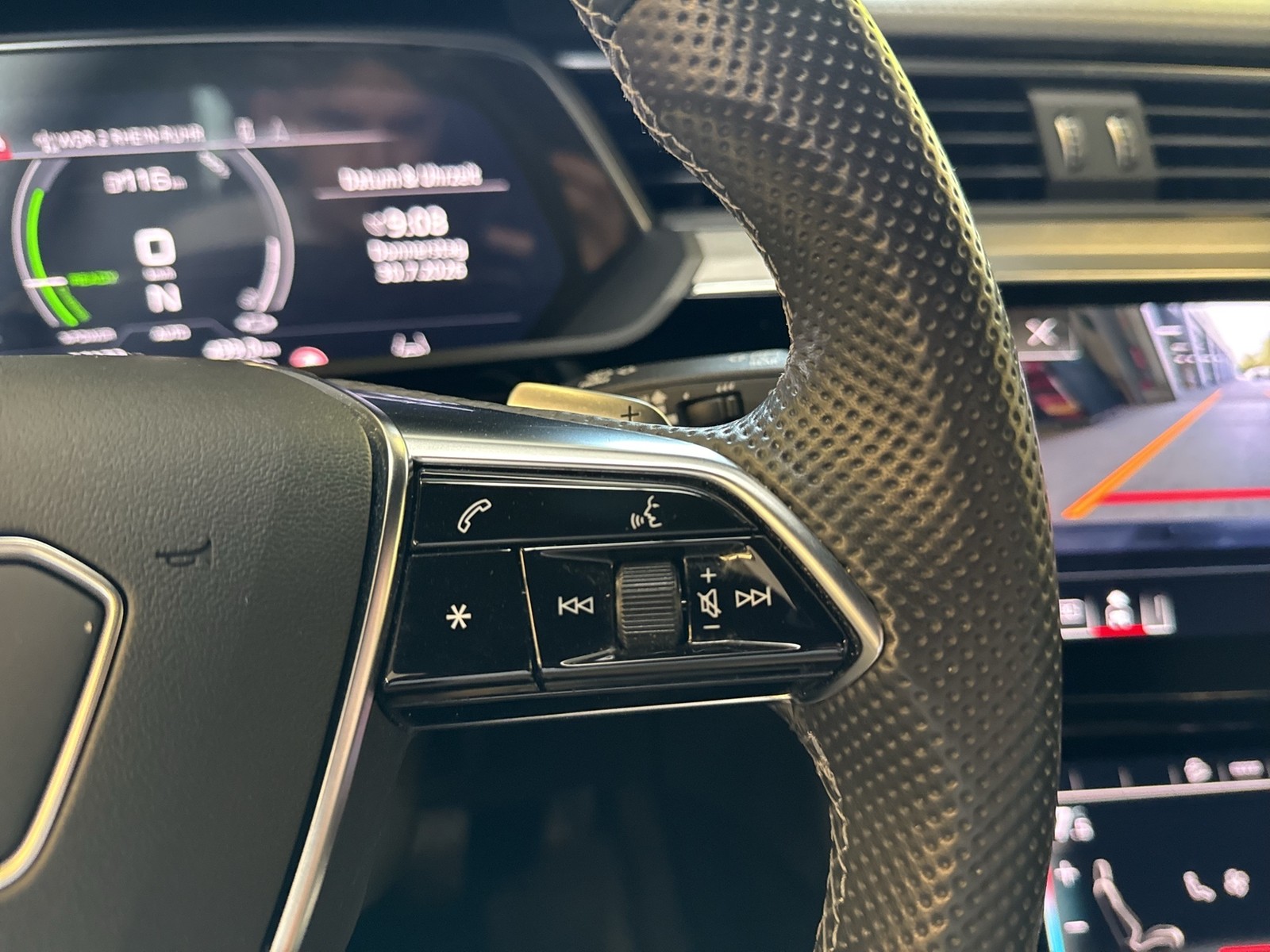 Audi e-tron 50 quattro S LINE BLACKPAK AHK 360CAM ACC