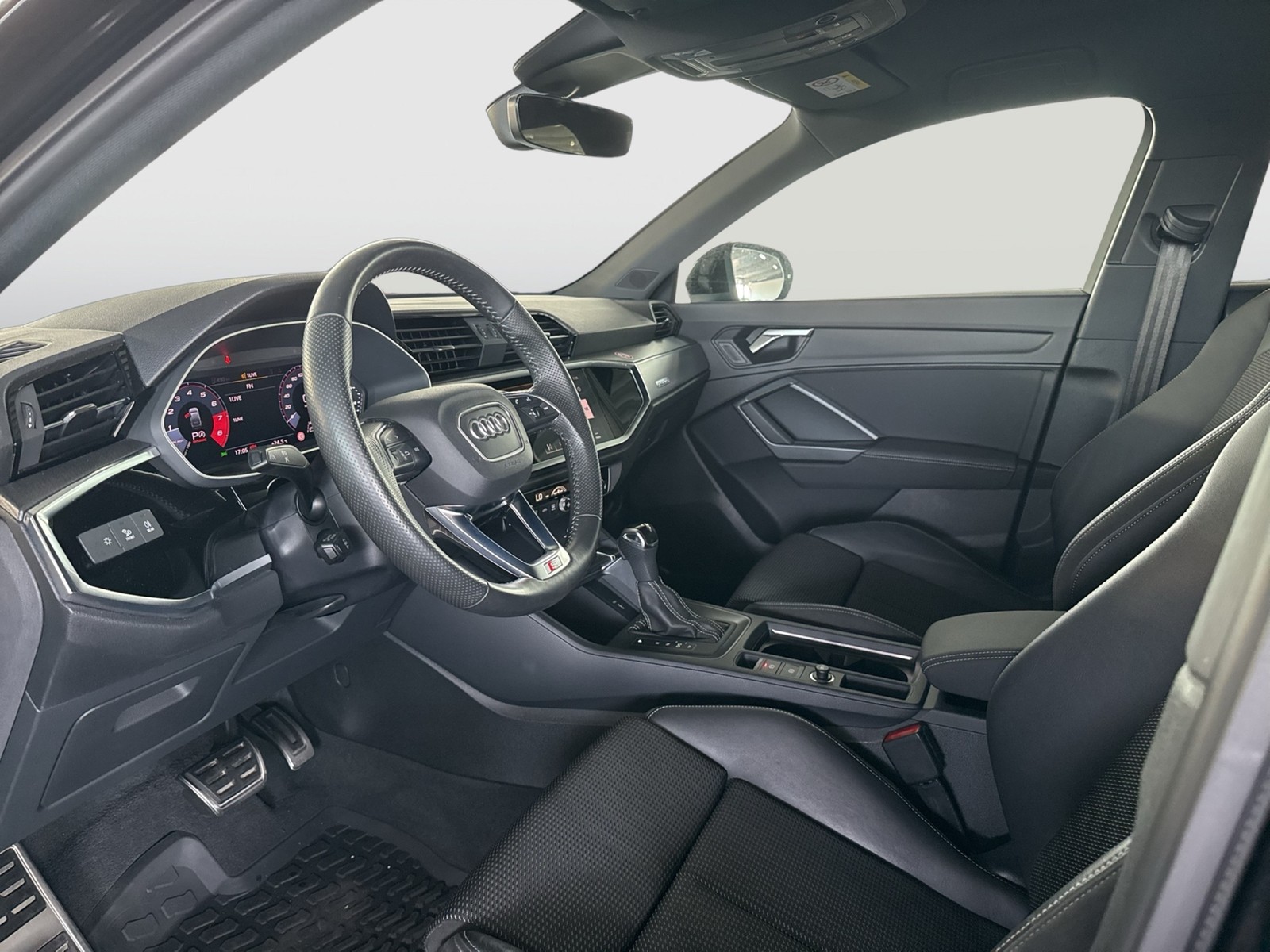 Audi Q3 Sportback 45 quattro S LINE ALU18 eKLAPPE NAVI+