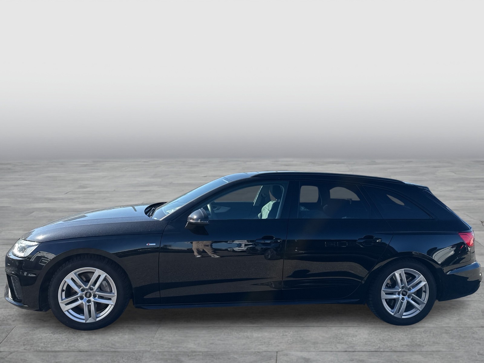 Audi A4 Avant 45 quattro S LINE BLACKPAK PANO CAM ACC