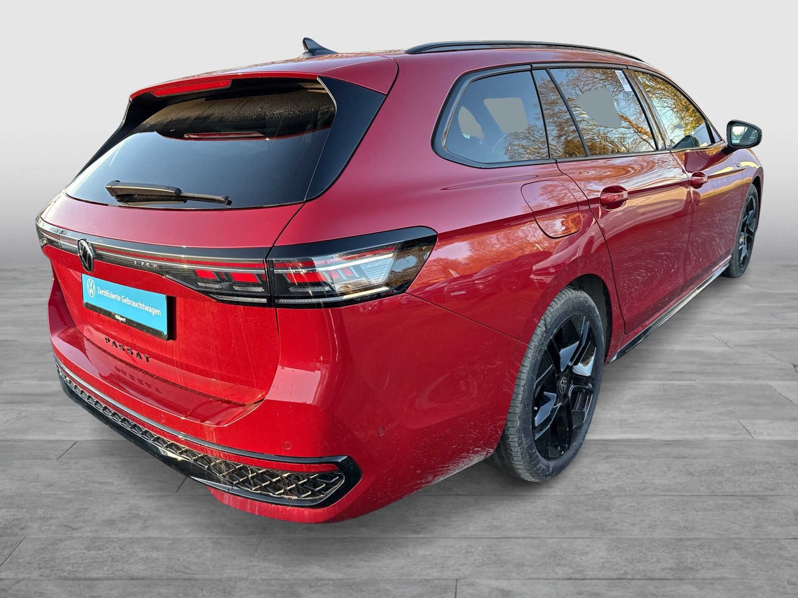 Volkswagen Passat Variant R-LINE BLACK STYLE NAVI AHK CAM