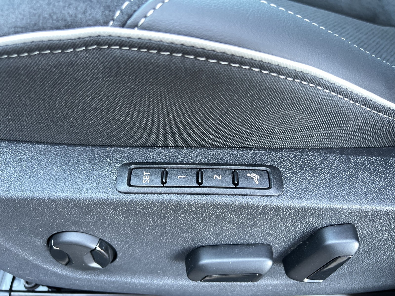 Skoda Enyaq 85 SPORTLINE WÄRMEPUMPE CAM ACC LM20 NAVI
