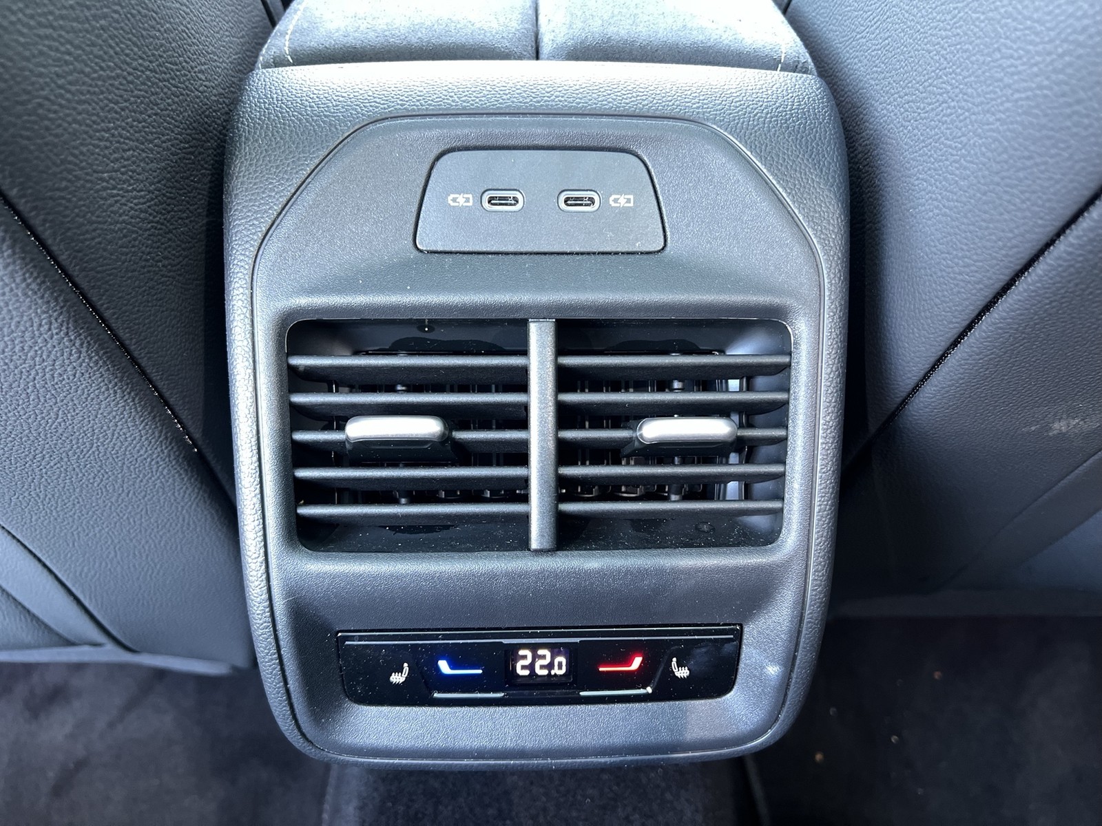 Skoda Superb Combi 1.5 iV SPORTLINE PANO CAM ACC LM19