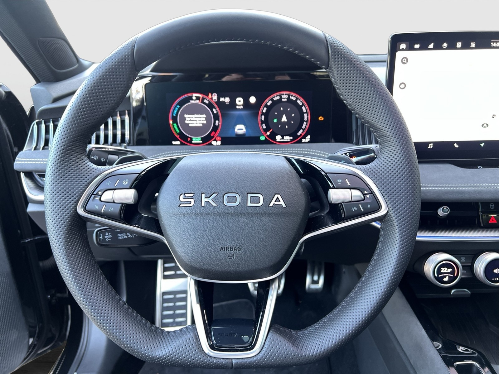 Skoda Superb Combi 1.5 iV SPORTLINE PANO CAM ACC LM19