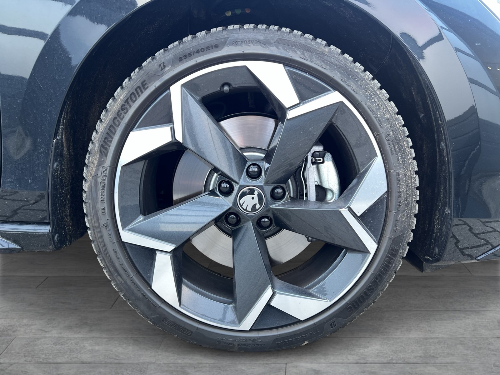 Skoda Superb Combi 1.5 iV SPORTLINE PANO CAM ACC LM19