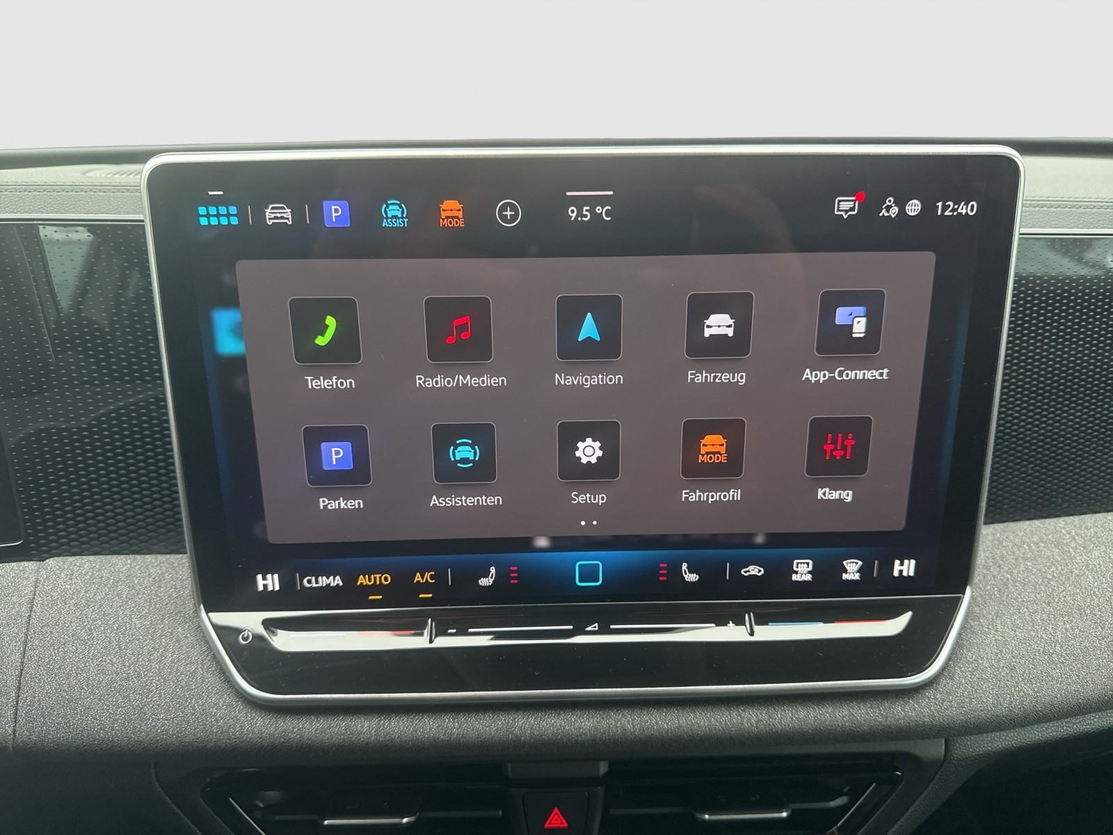 Volkswagen Tiguan 2.0 MOVE AHK NAVI SITZHZG ALU KAMERA