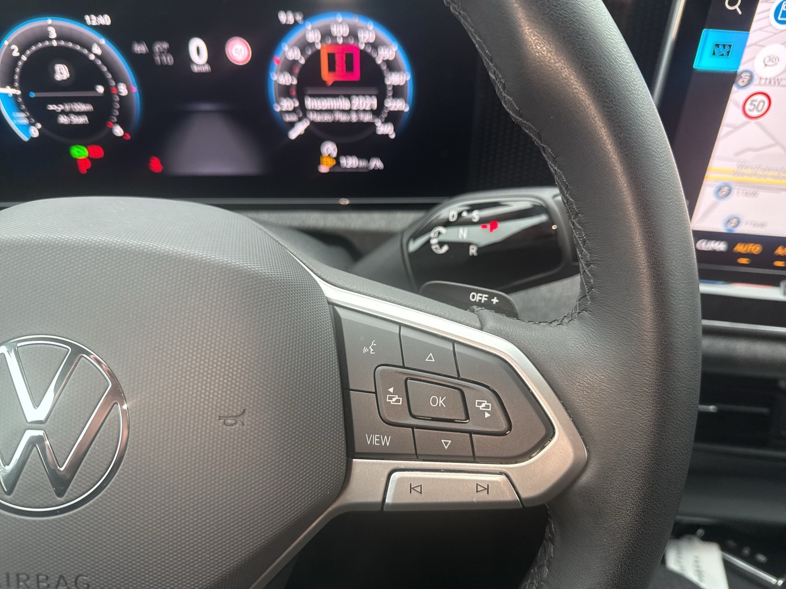 Volkswagen Tiguan 2.0 MOVE AHK NAVI SITZHZG ALU KAMERA